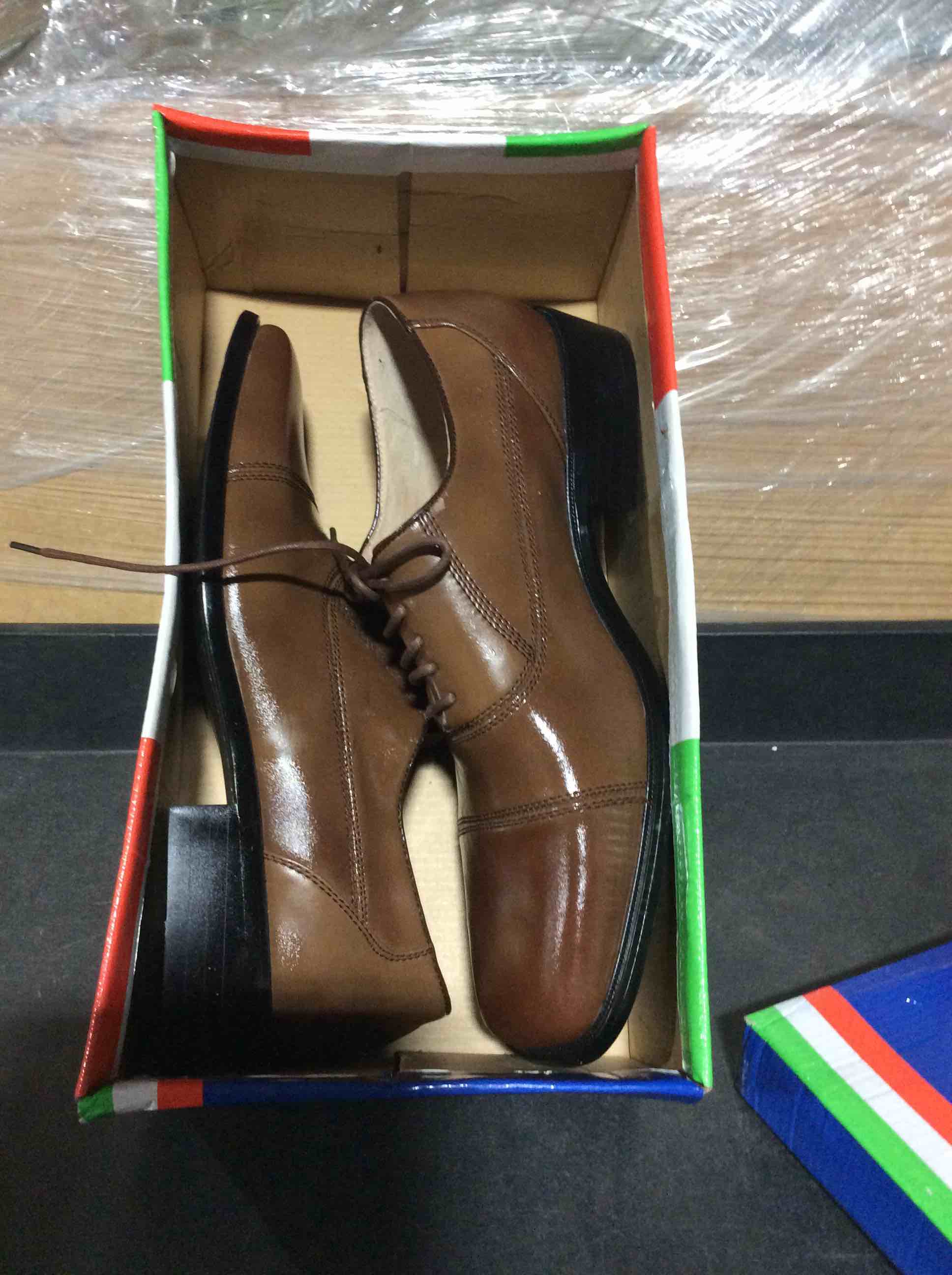 Condition photo showing Good Condition for climate–x A0295 Brown size 7.5