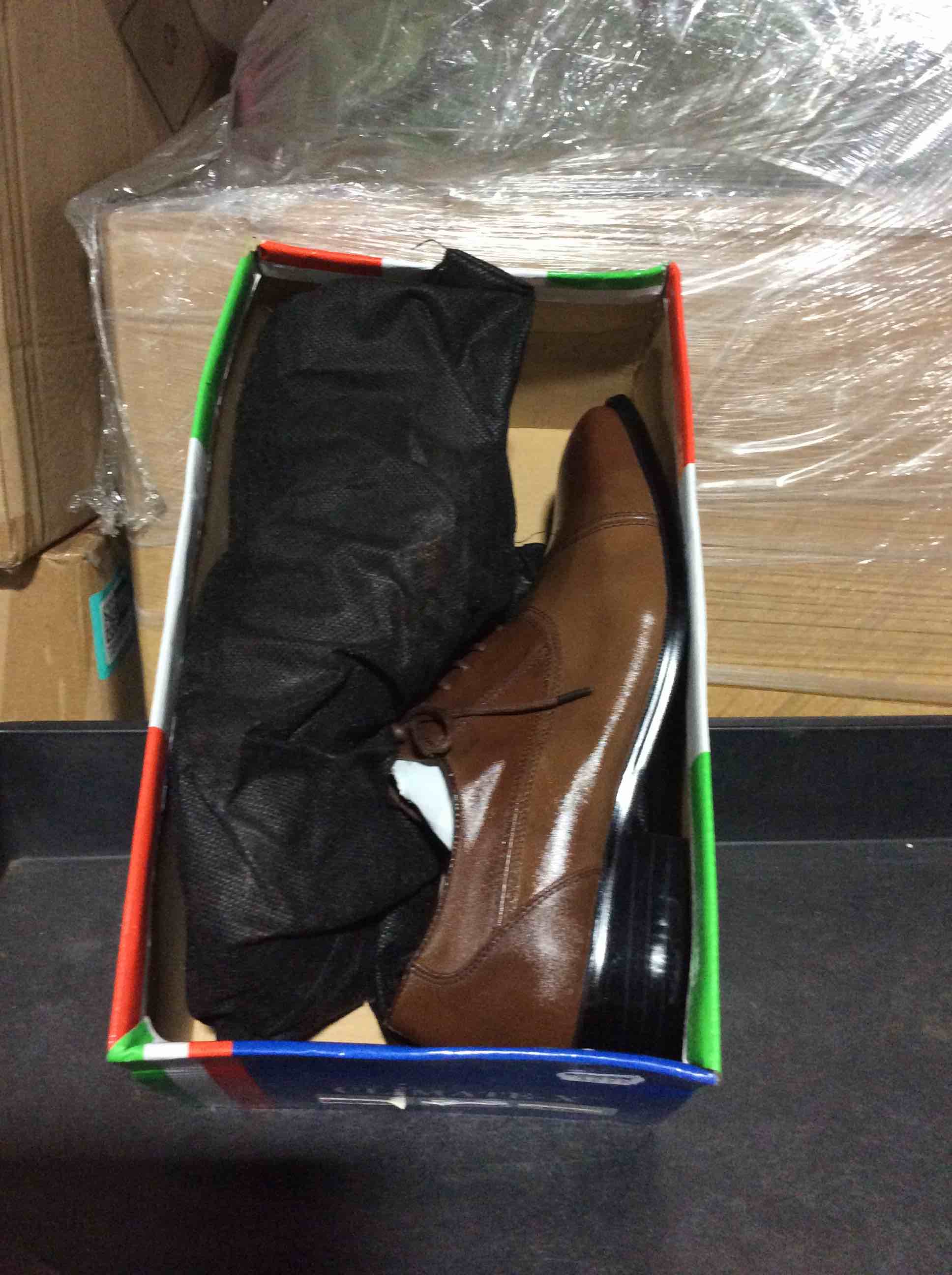 Condition photo showing Good Condition for climate–x A0295 Brown size 8.5