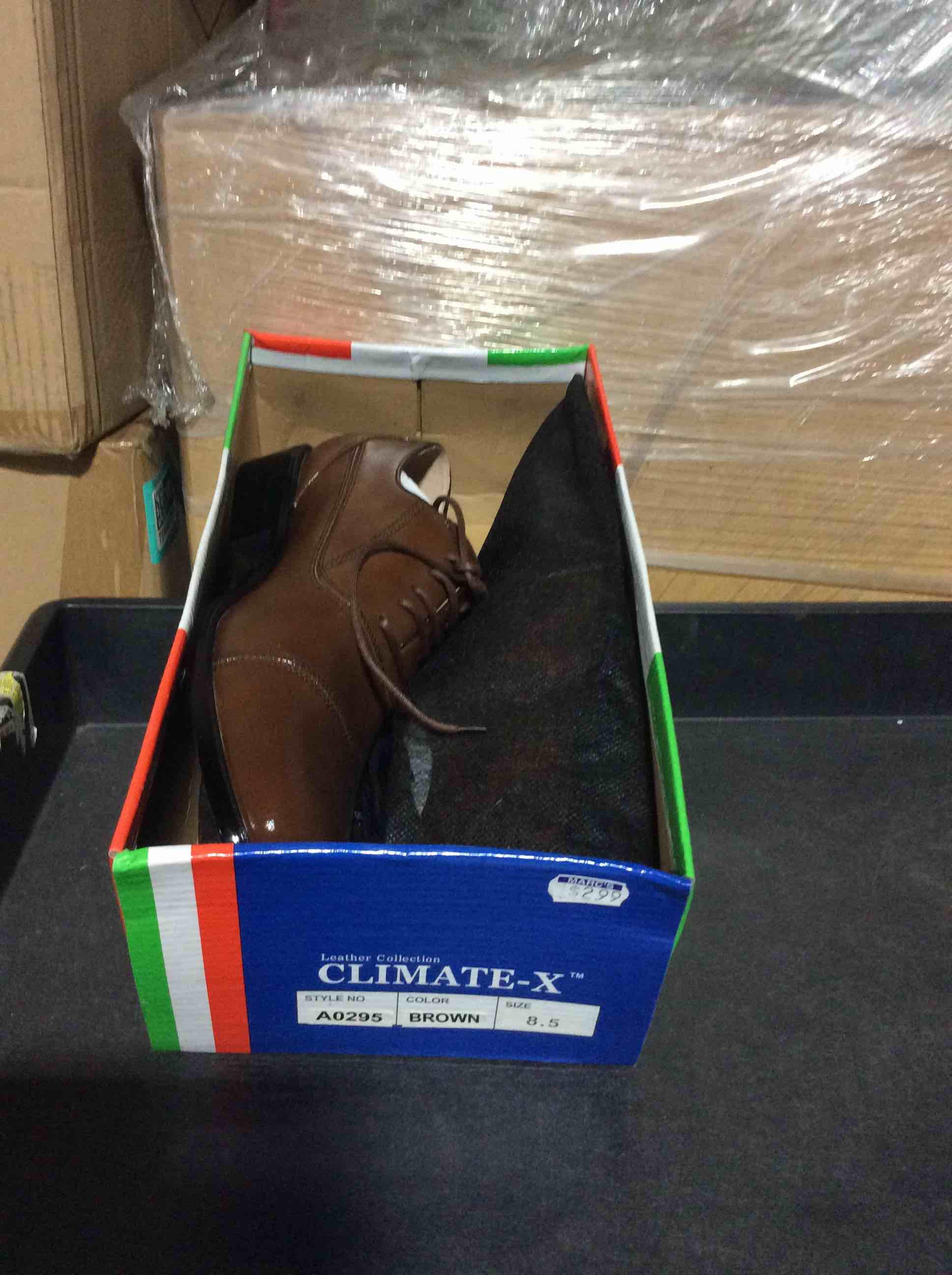 Condition photo showing Good Condition for climate–x A0295 Brown size 8.5