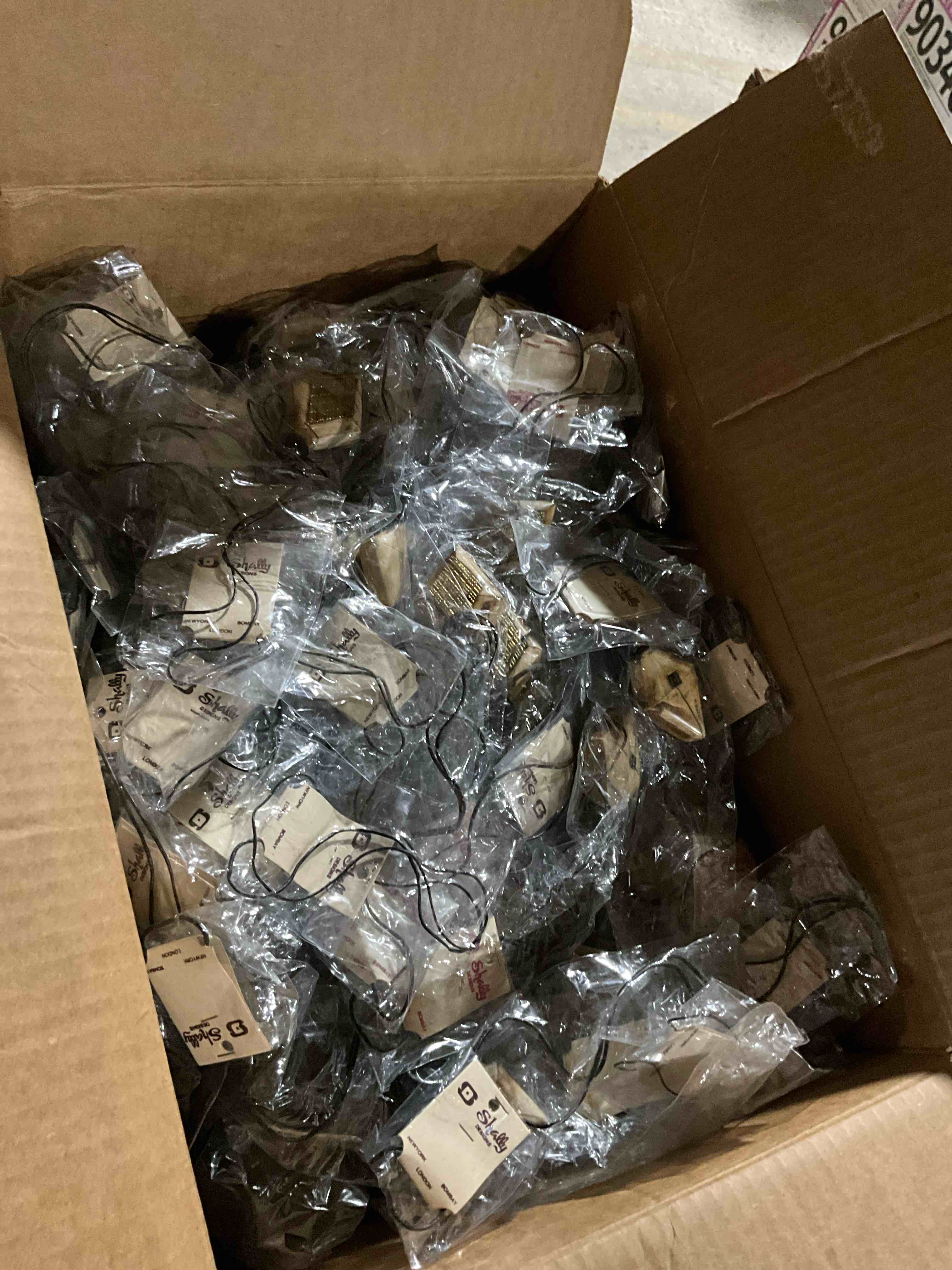 box lot of assorted jewelry 