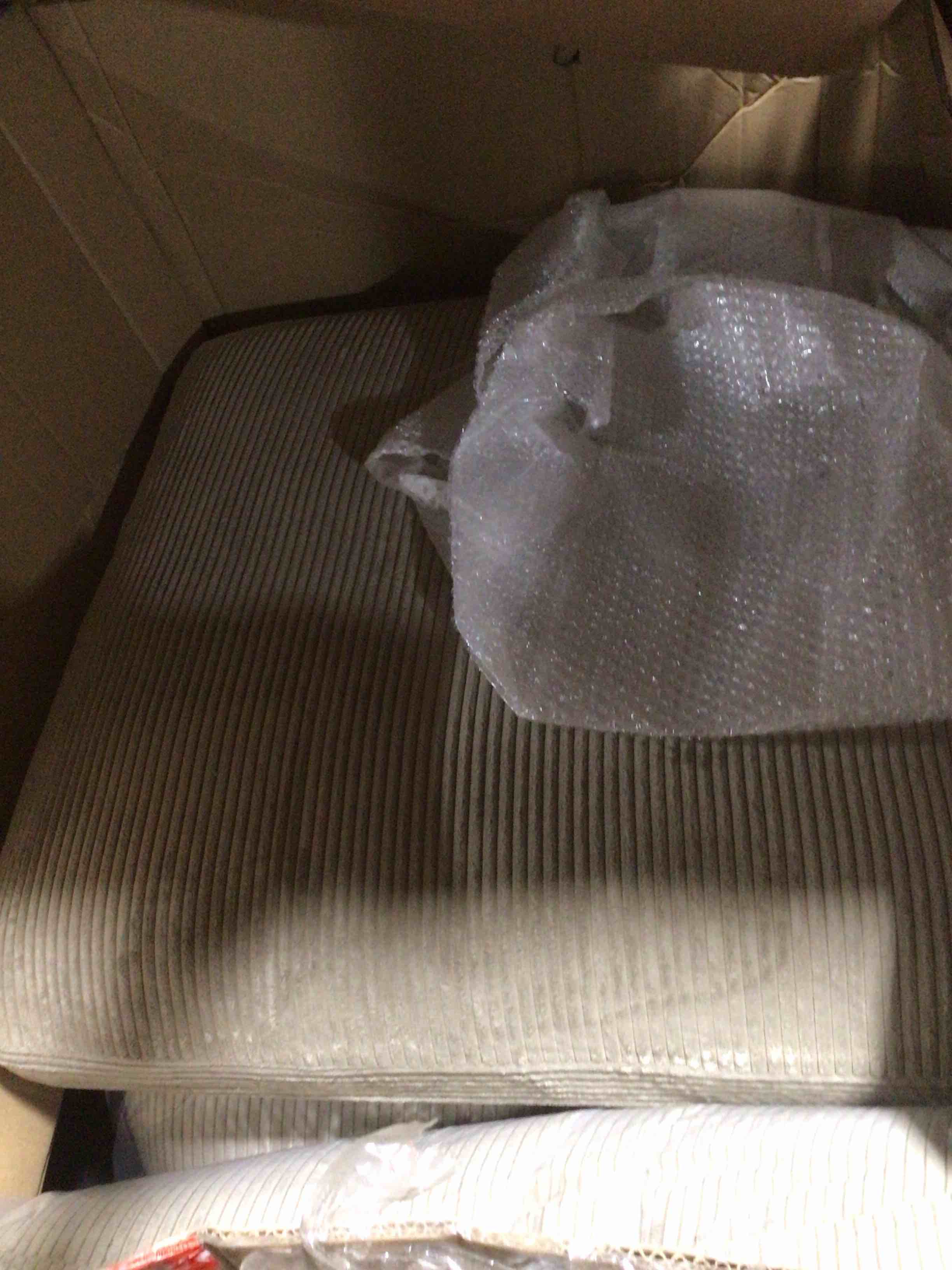 Condition photo showing Good Condition for (incomplete) Arliz 7- piece 144” wide reversible 