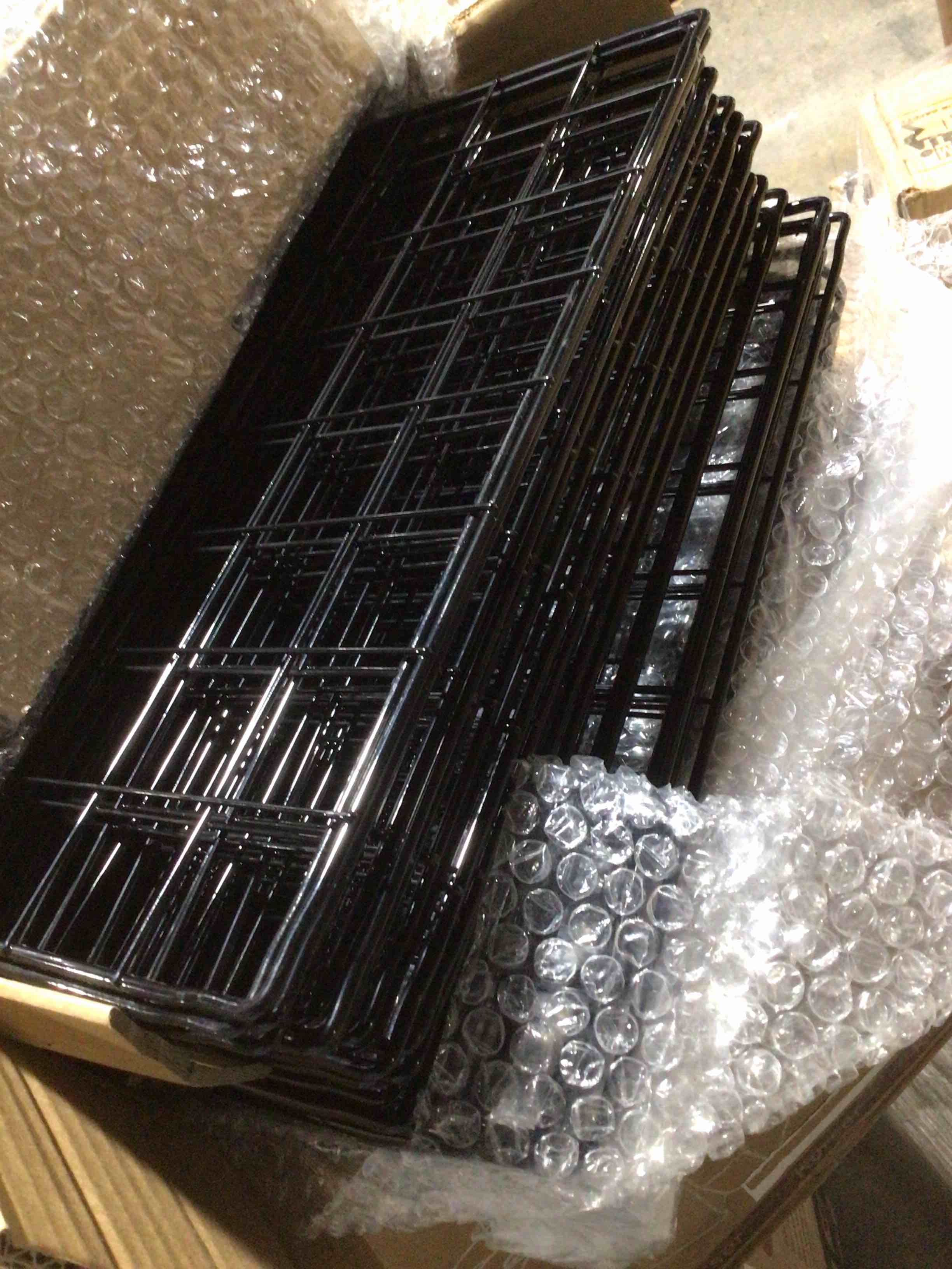 Condition photo showing Good Condition for Feliks 28” x 28”  cat cage cat house cat catio with hammock 