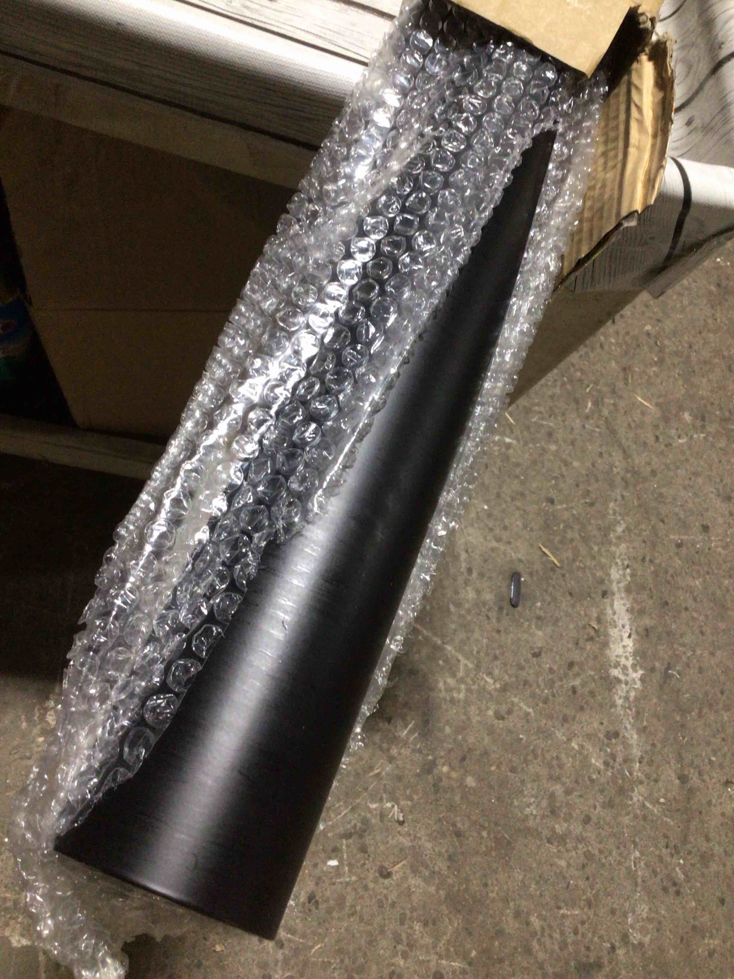 Condition photo showing Good Condition for (only 1 pc) Tango ceramic counter & bar height , black , 39.37” 100cm)