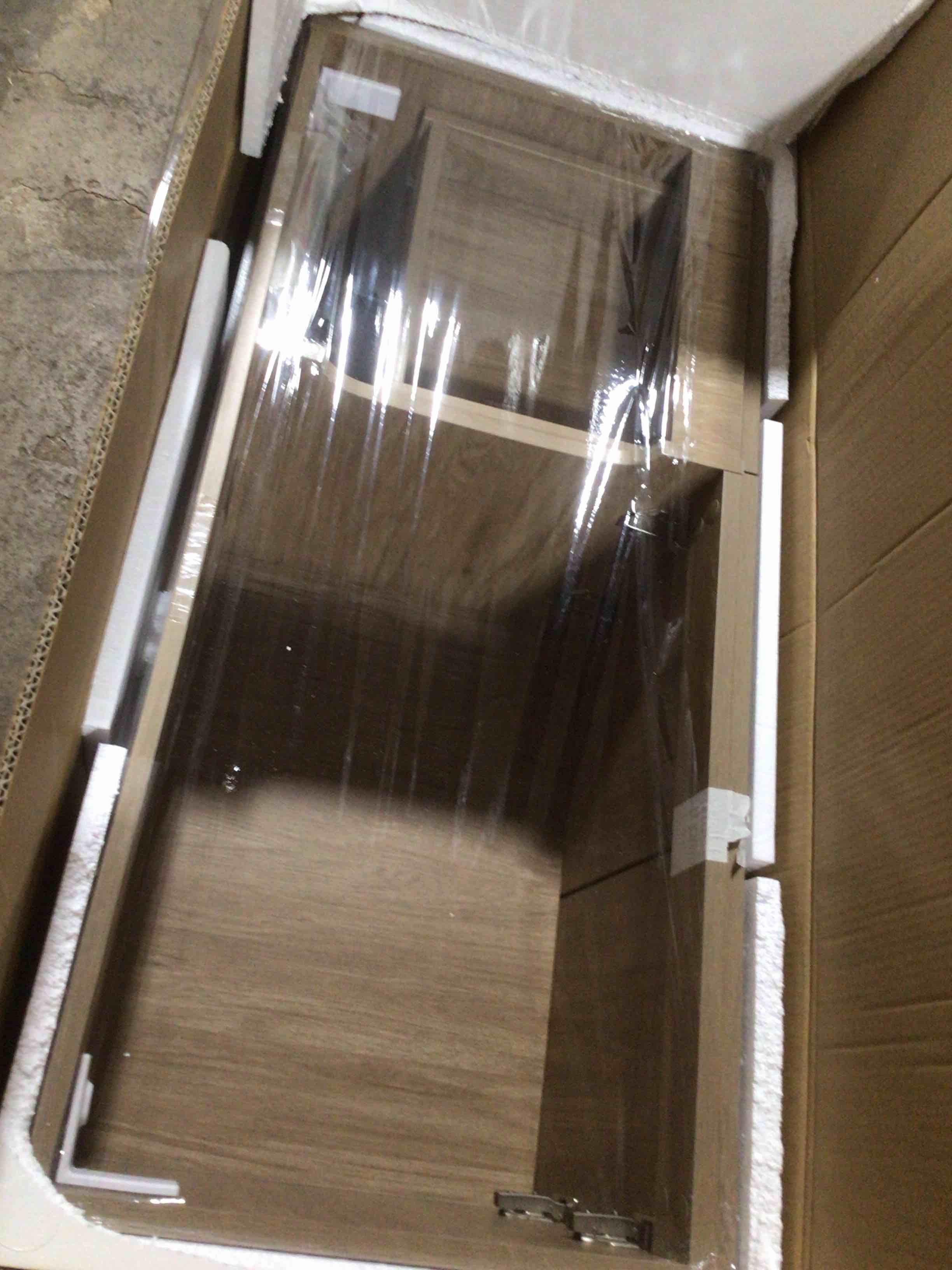 Condition photo showing Good Condition for (He doesn't have the sink) Mark 41.9” single bathroom vanity