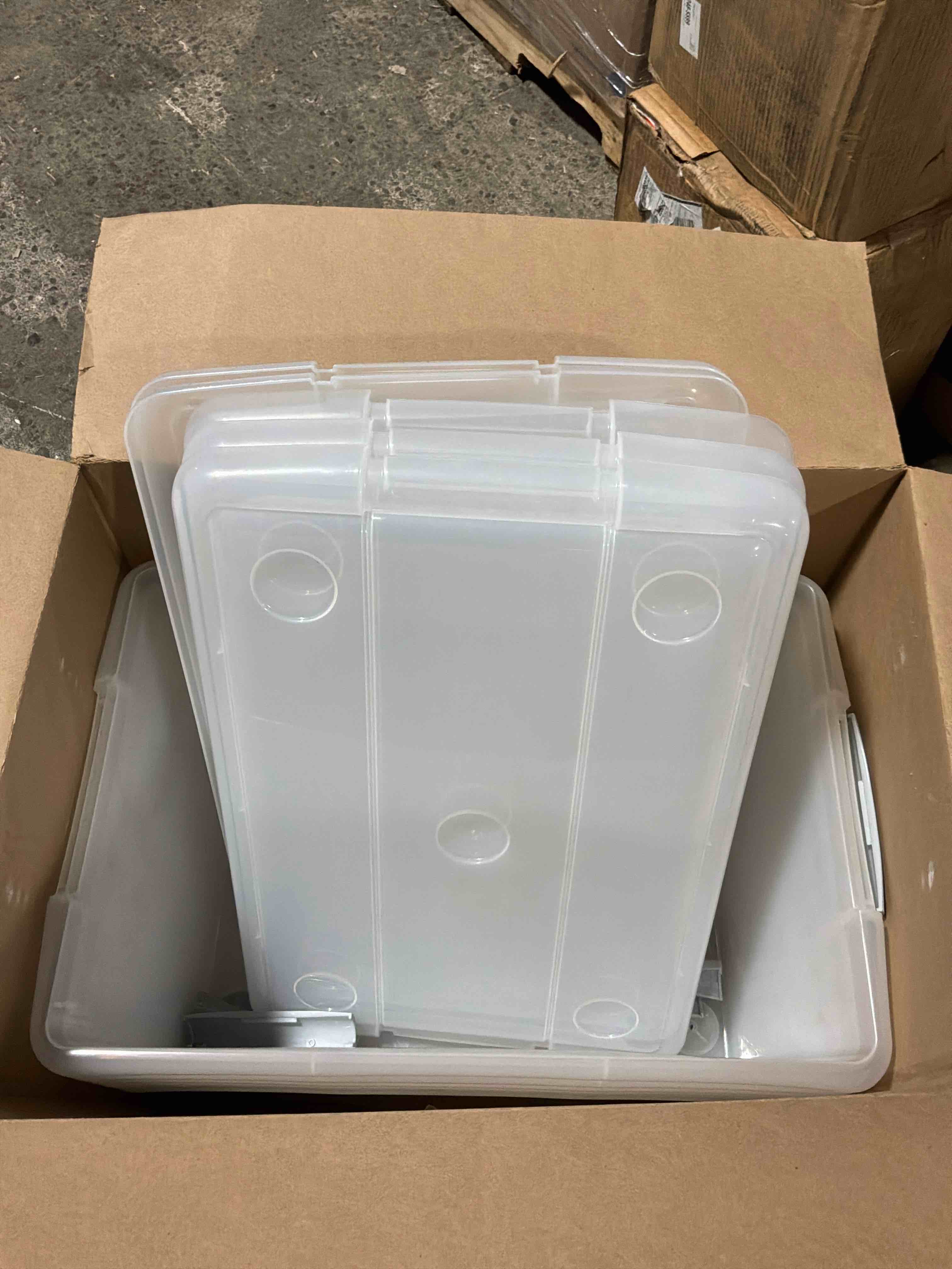 Condition photo showing Good Condition for box of 5 irs270017 store & slide latching lid storage bin - 61 qt. - clear