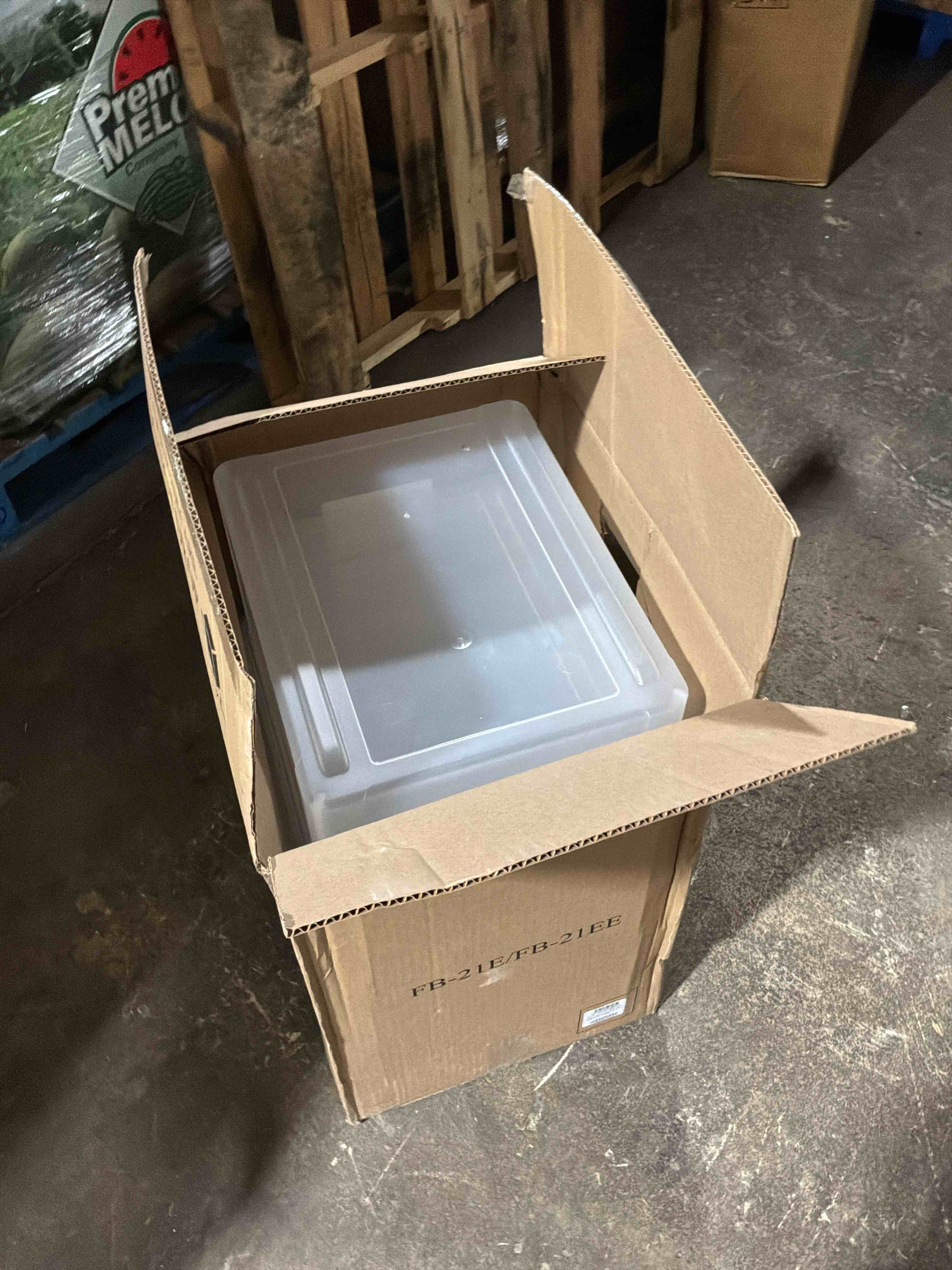 Condition photo showing New/Like New for box of 4 staples file box plastic file box snap letter/legal size clear (140168/140139)