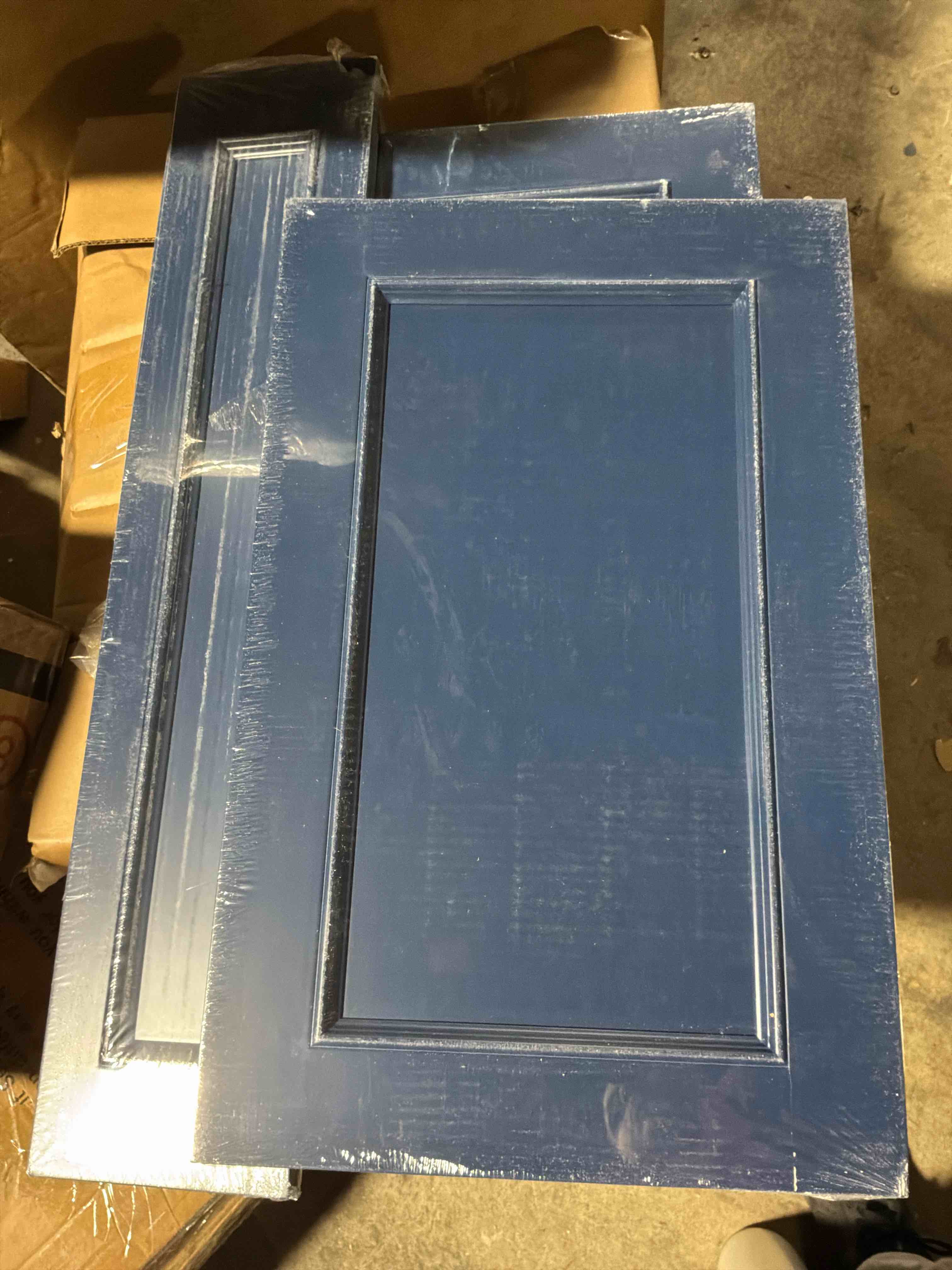 Condition photo showing New/Like New for 1 drawer + 2 doors blue 