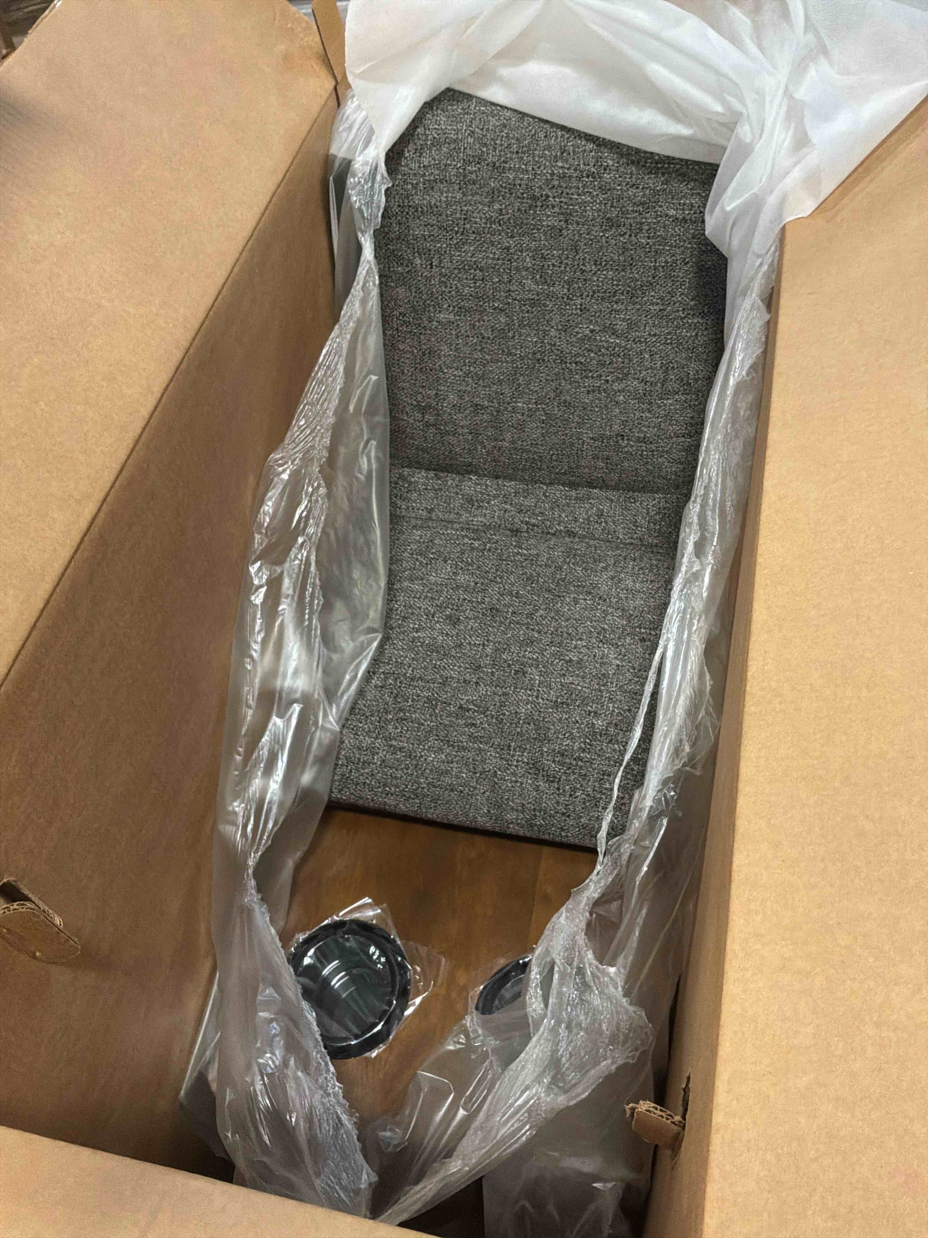 https://s3.amazonaws.com/lotting-images-prod/bidfta/BRN4111382_1776100203334.jpeg