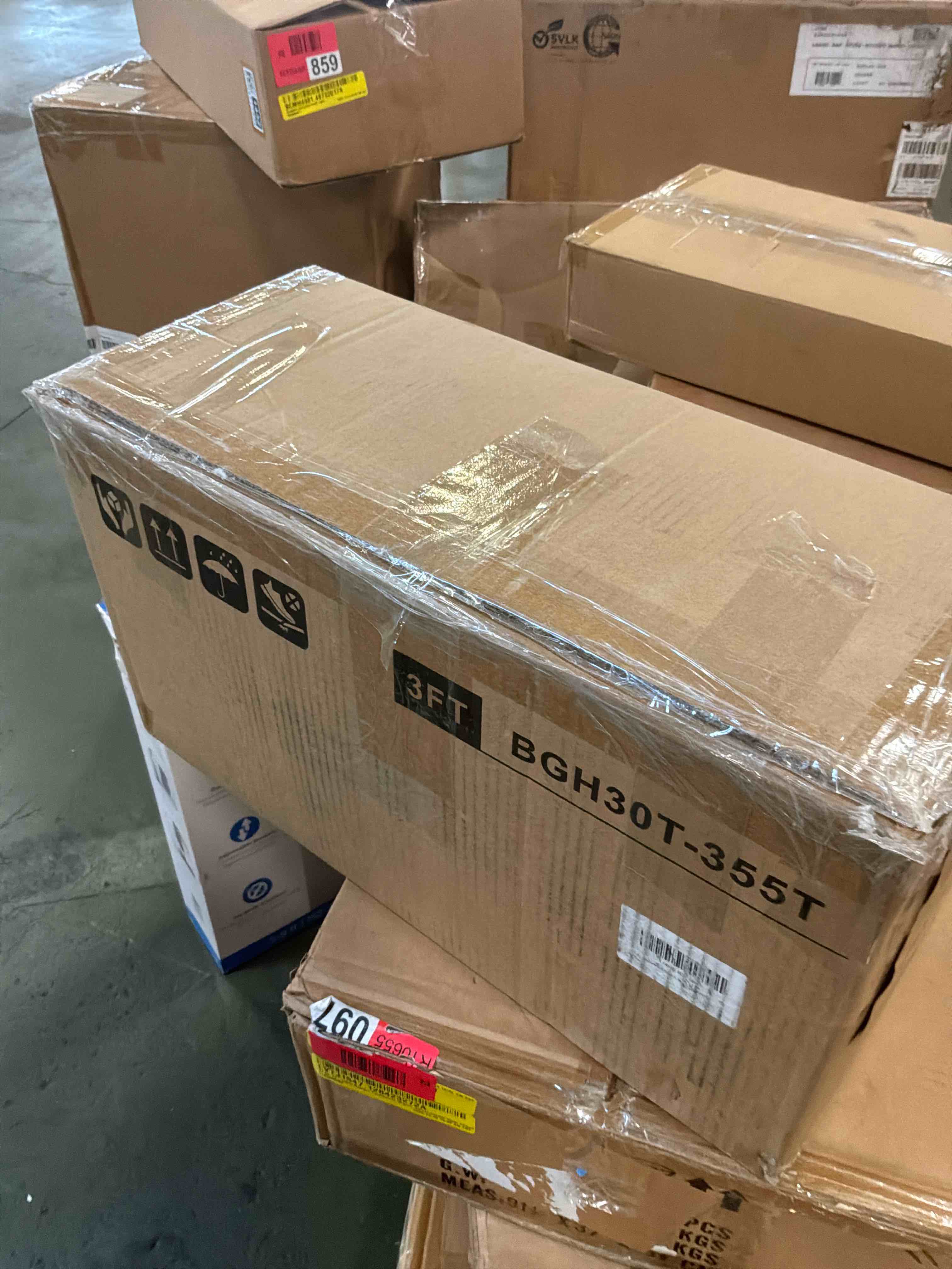 https://s3.amazonaws.com/lotting-images-prod/bidfta/BRN4111433_1776111092328.jpeg