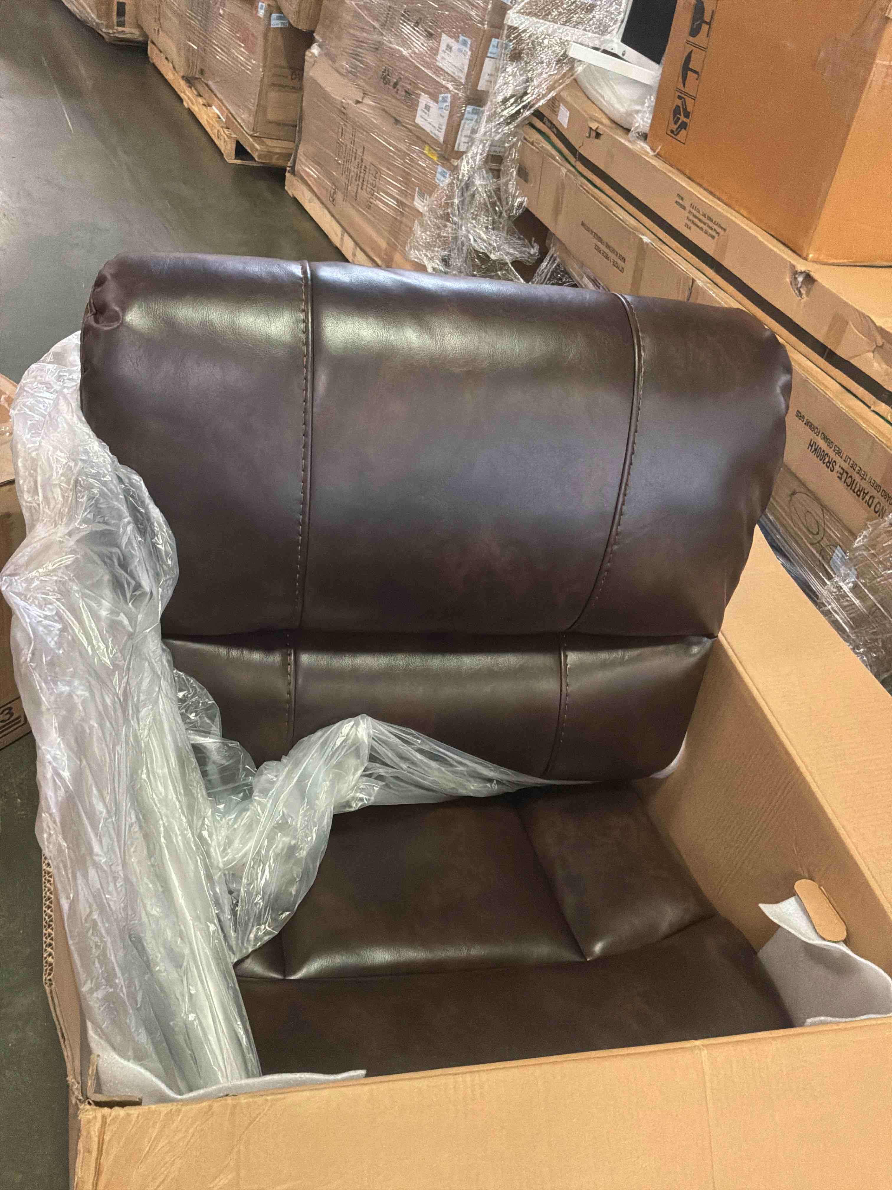 Condition photo showing New/Like New for mustang 7-pc. leather power headrest reclining modular