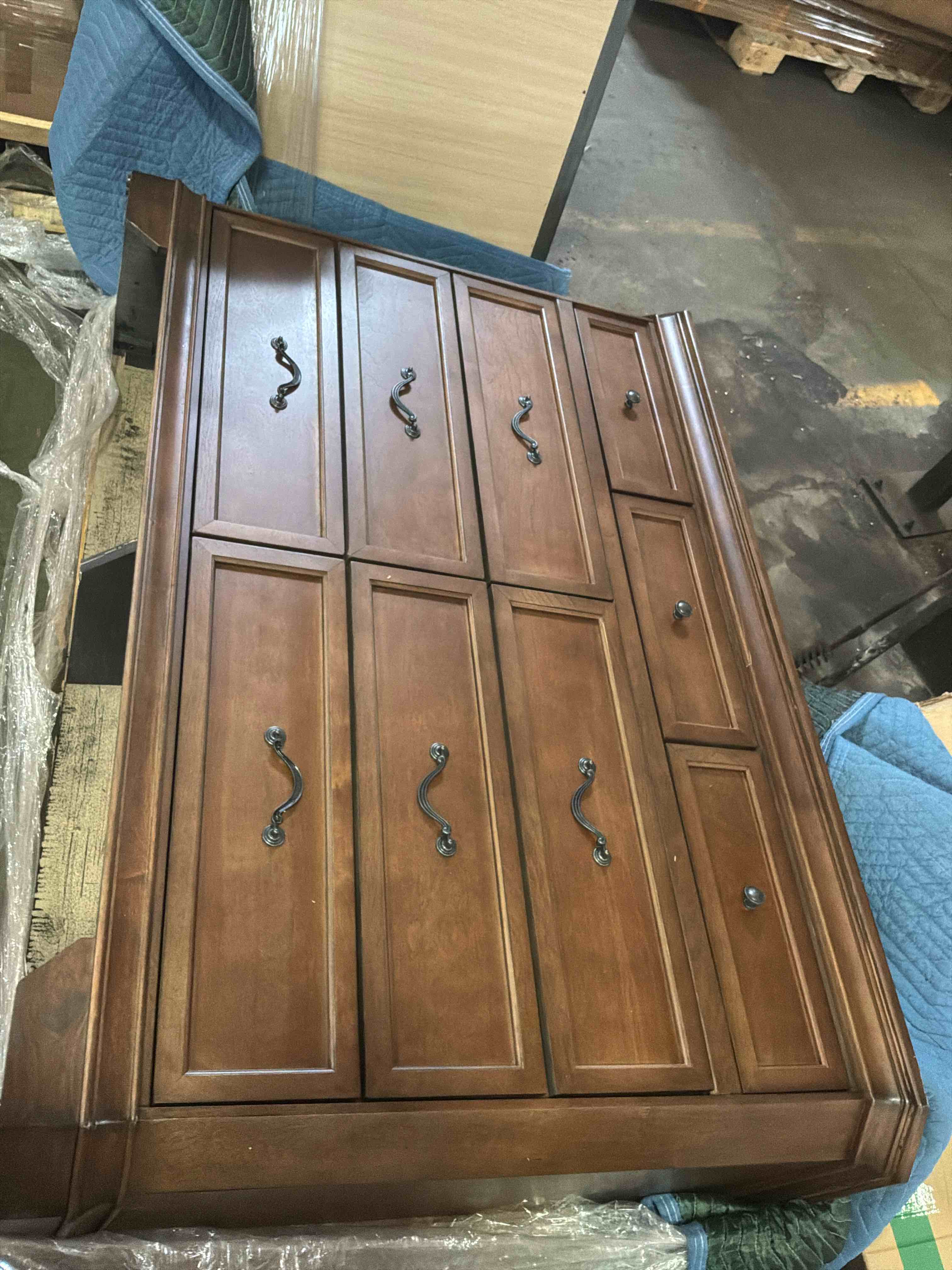 Condition photo showing New/Like New for roundhill furniture maderne traditional wood 9-drawer dresser, antique walnut finish
