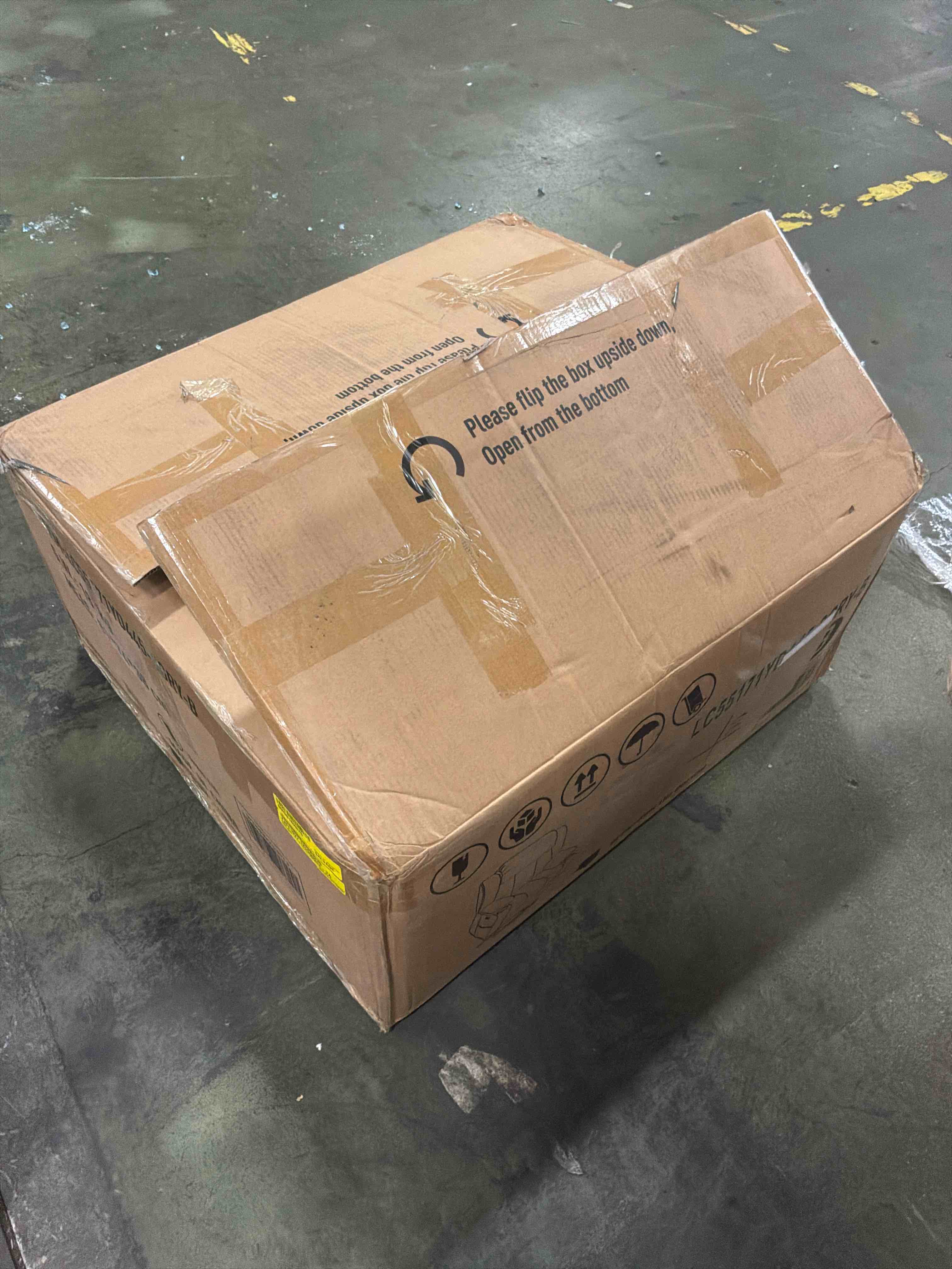 Condition photo showing New/Like New for azelle power lift chair recliners infinite position with massage heat