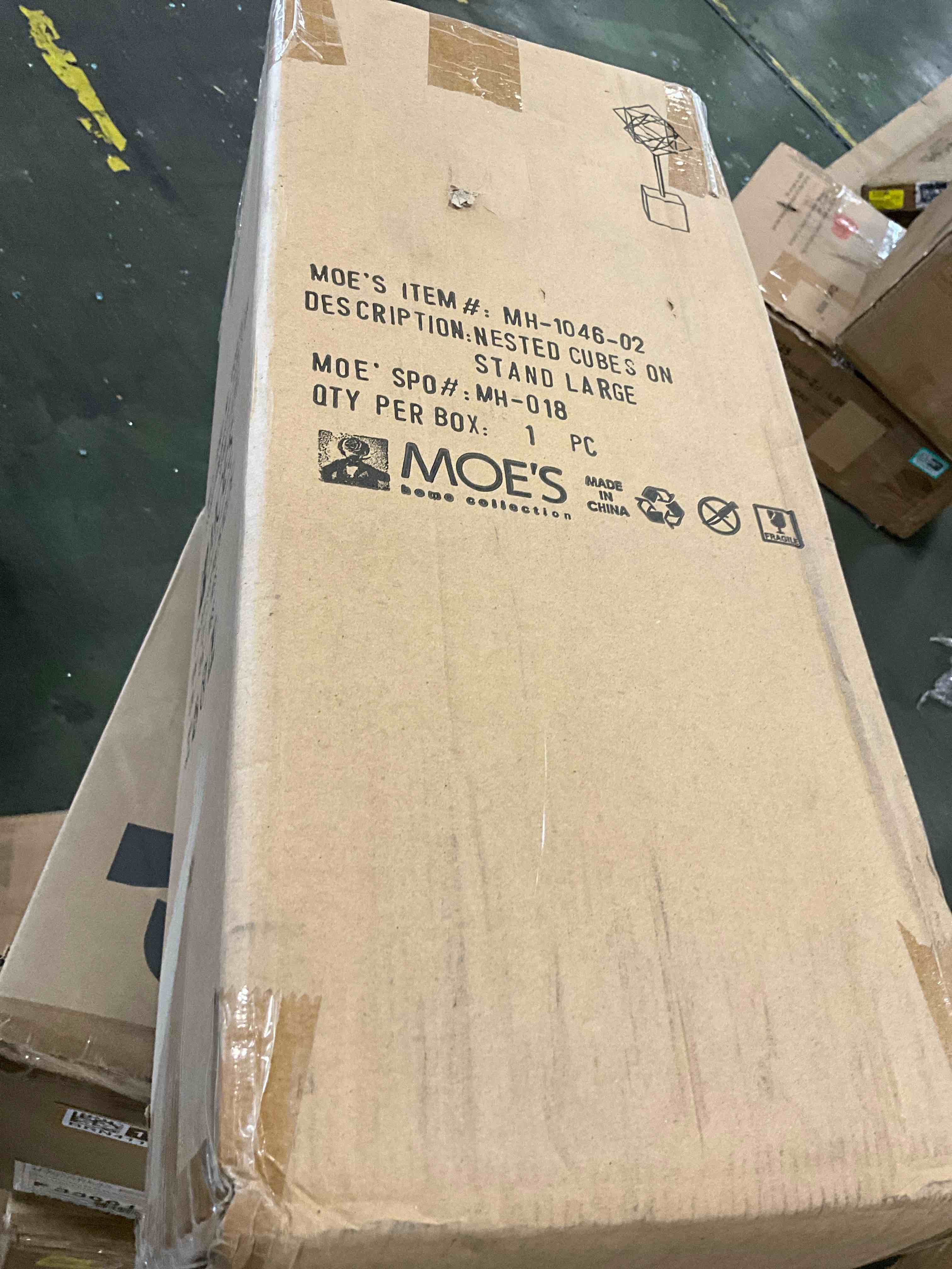 Condition photo showing New/Like New for nested cubes on stand large