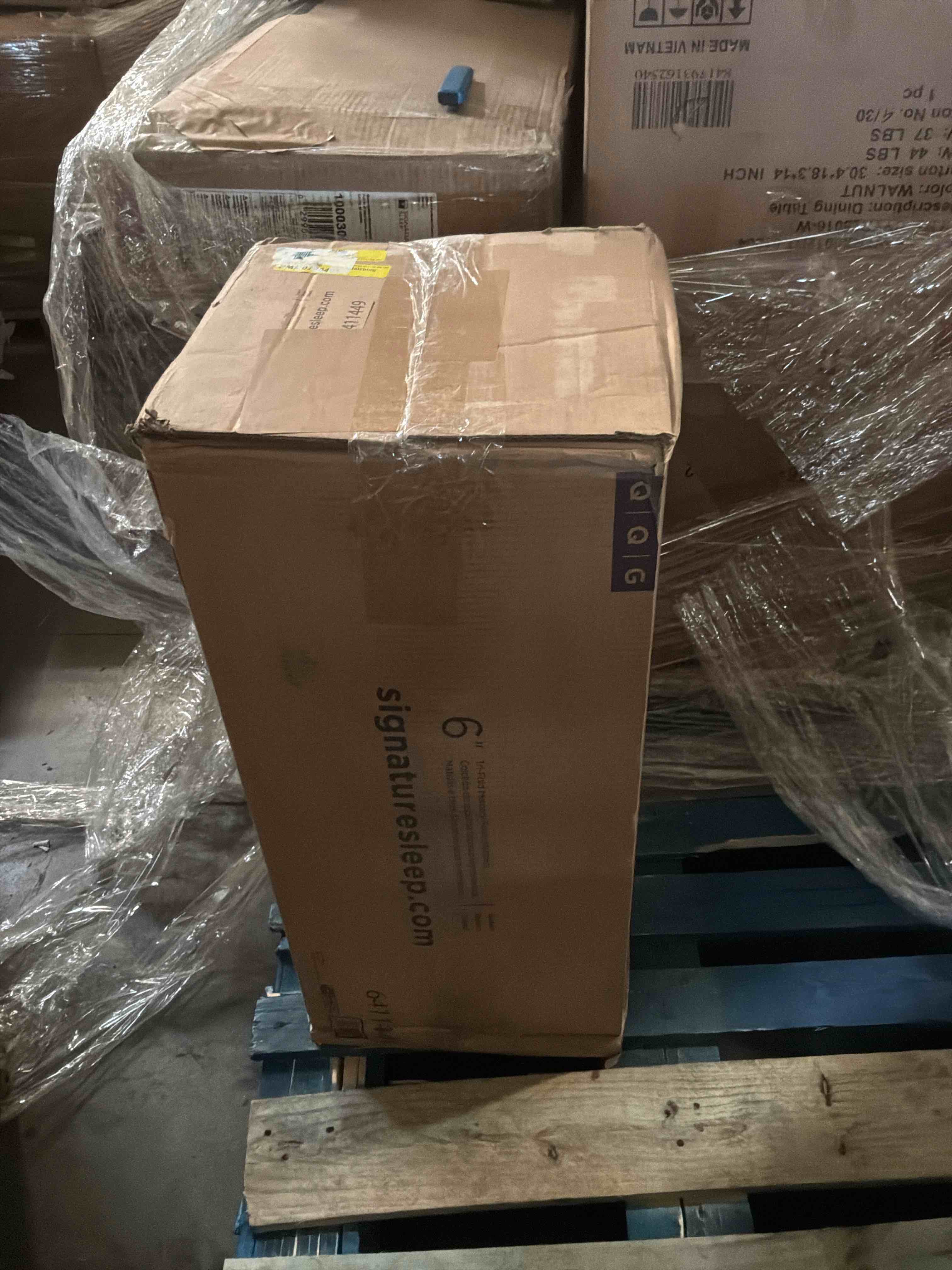 Condition photo showing New/Like New for memory foam mattress 6” queen 
