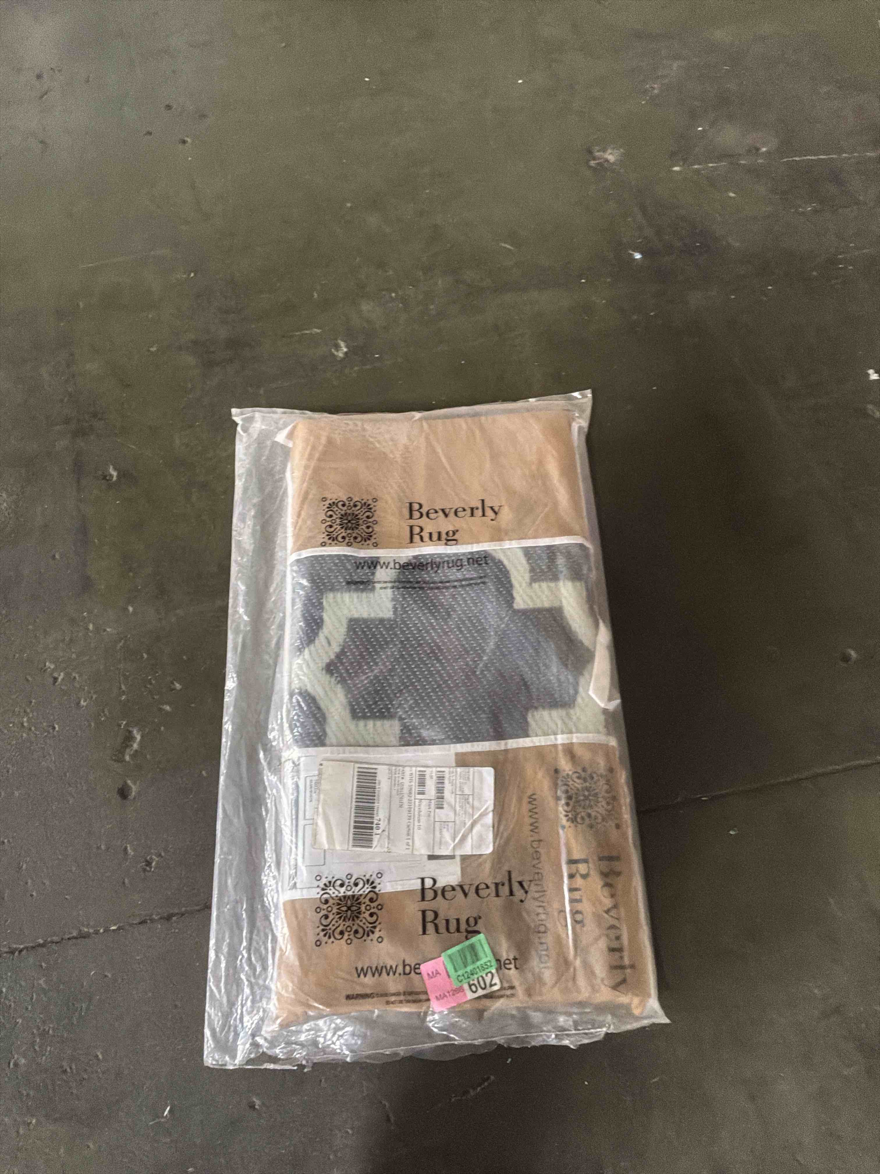https://s3.amazonaws.com/lotting-images-prod/bidfta/BRN4111795_1776270001487.jpeg