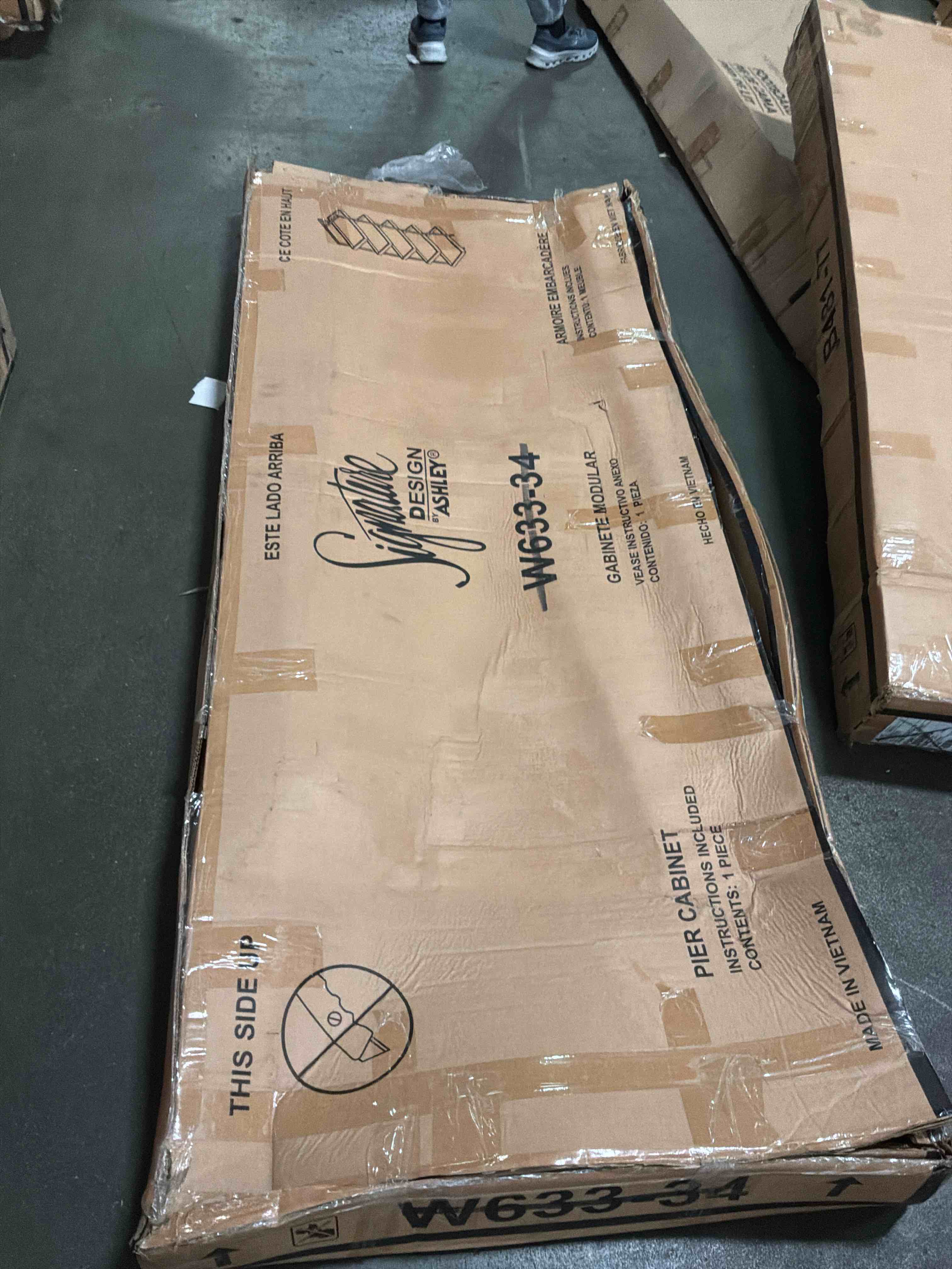 https://s3.amazonaws.com/lotting-images-prod/bidfta/BRN4111960_1776364114675.jpeg