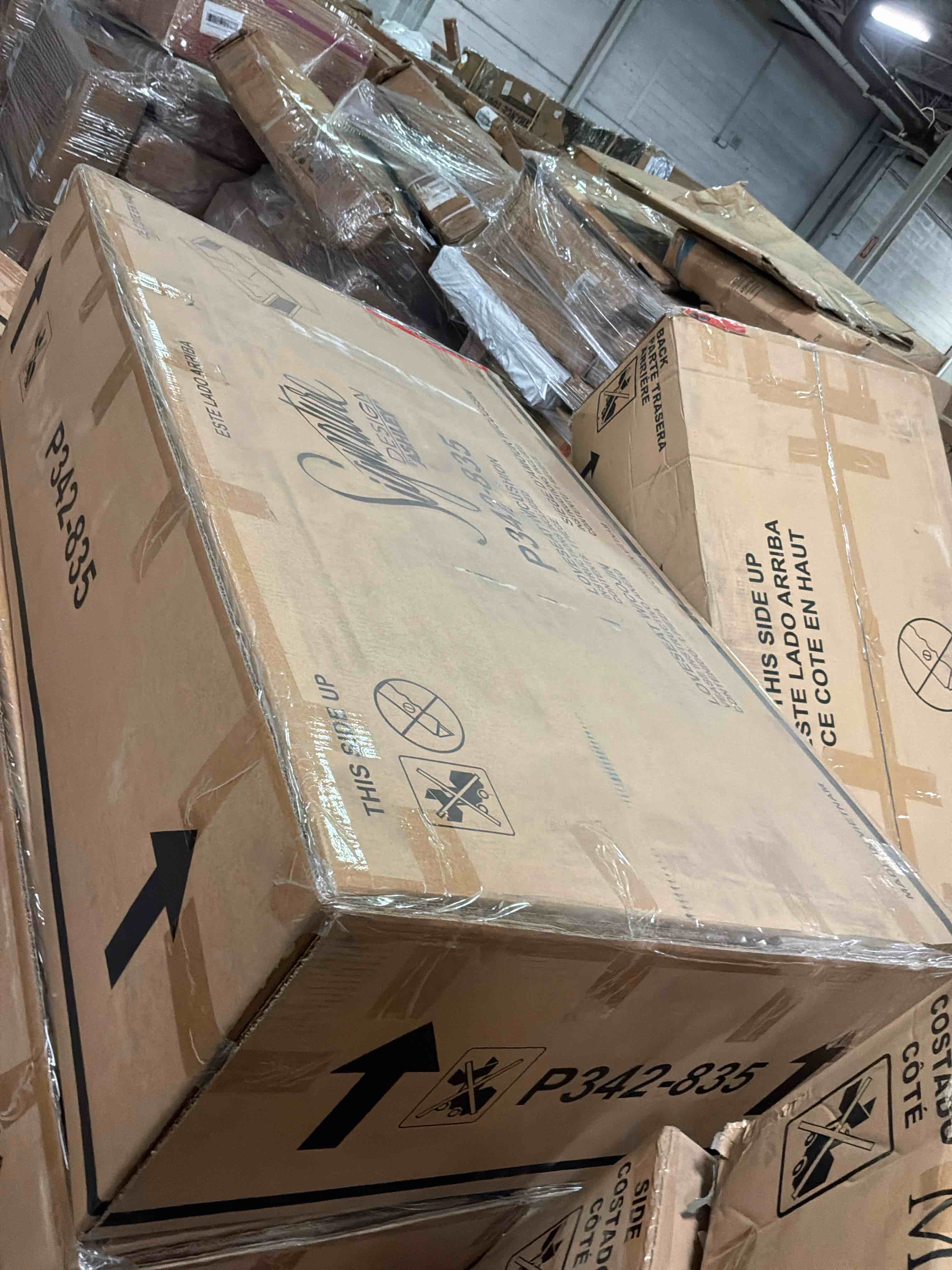 Condition photo showing New/Like New for loveseat with cushion 