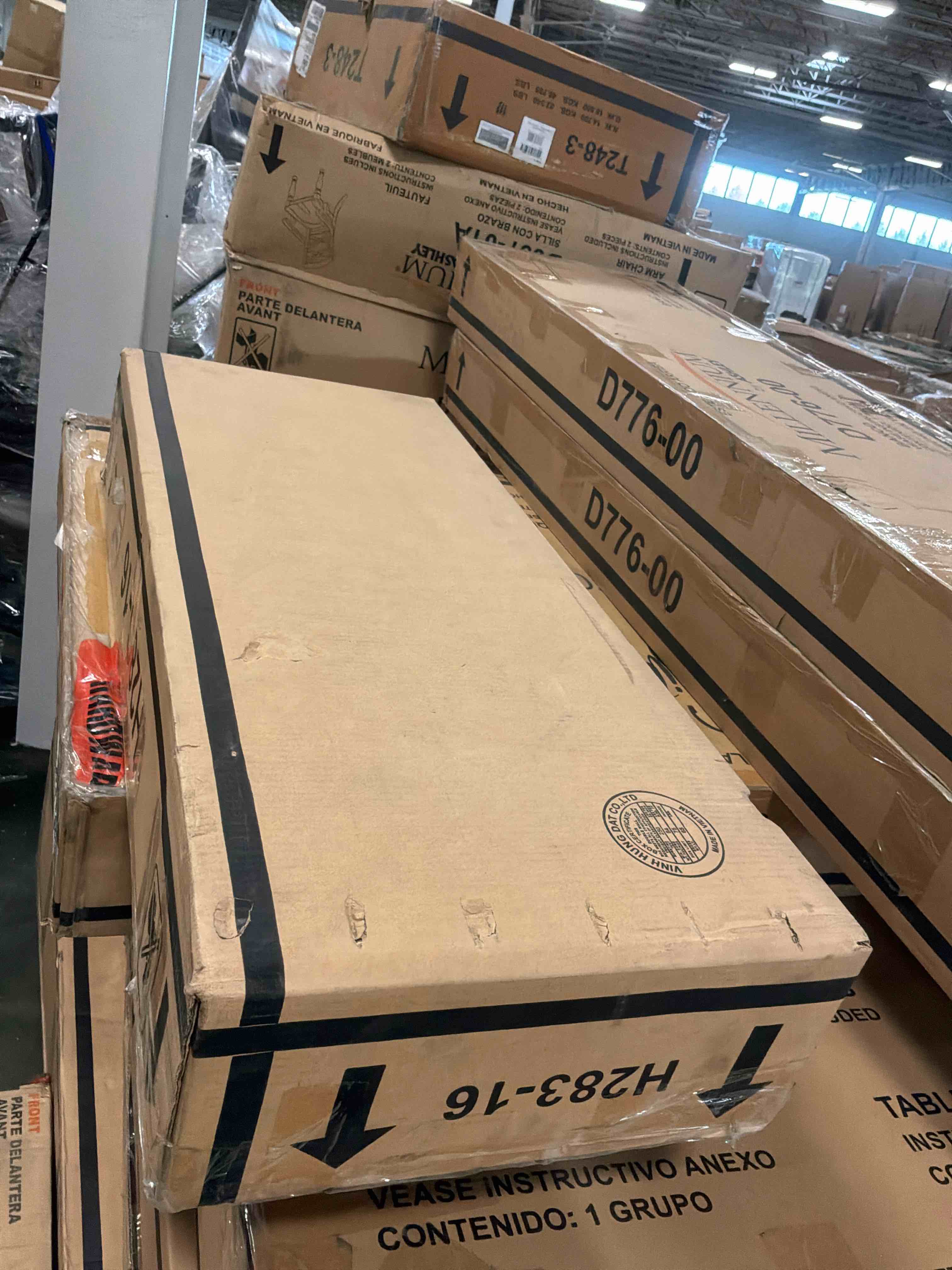 Condition photo showing New/Like New for camiburg medium bookcase