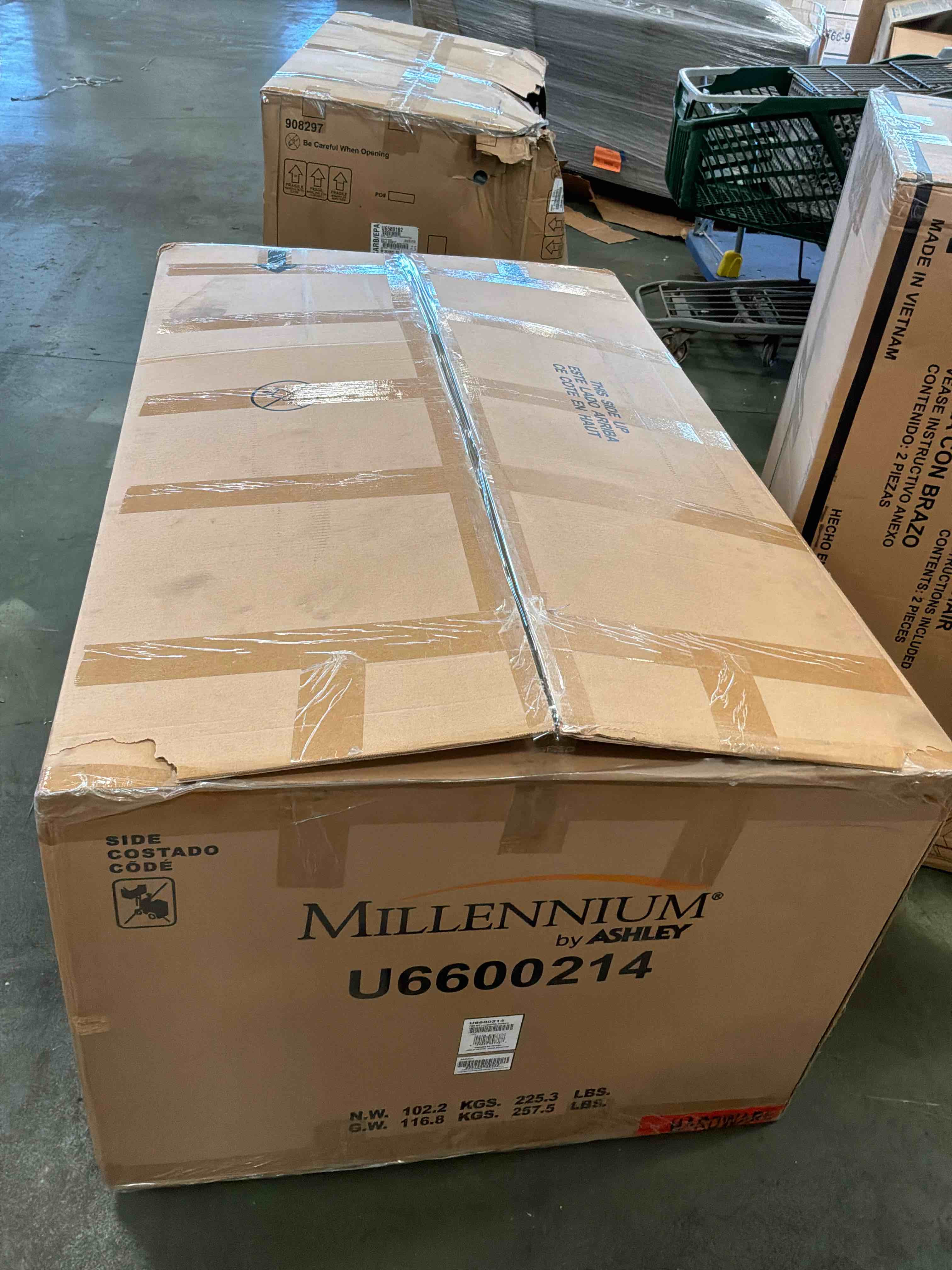 Condition photo showing New/Like New for  mosswell dual power leather reclining loveseat