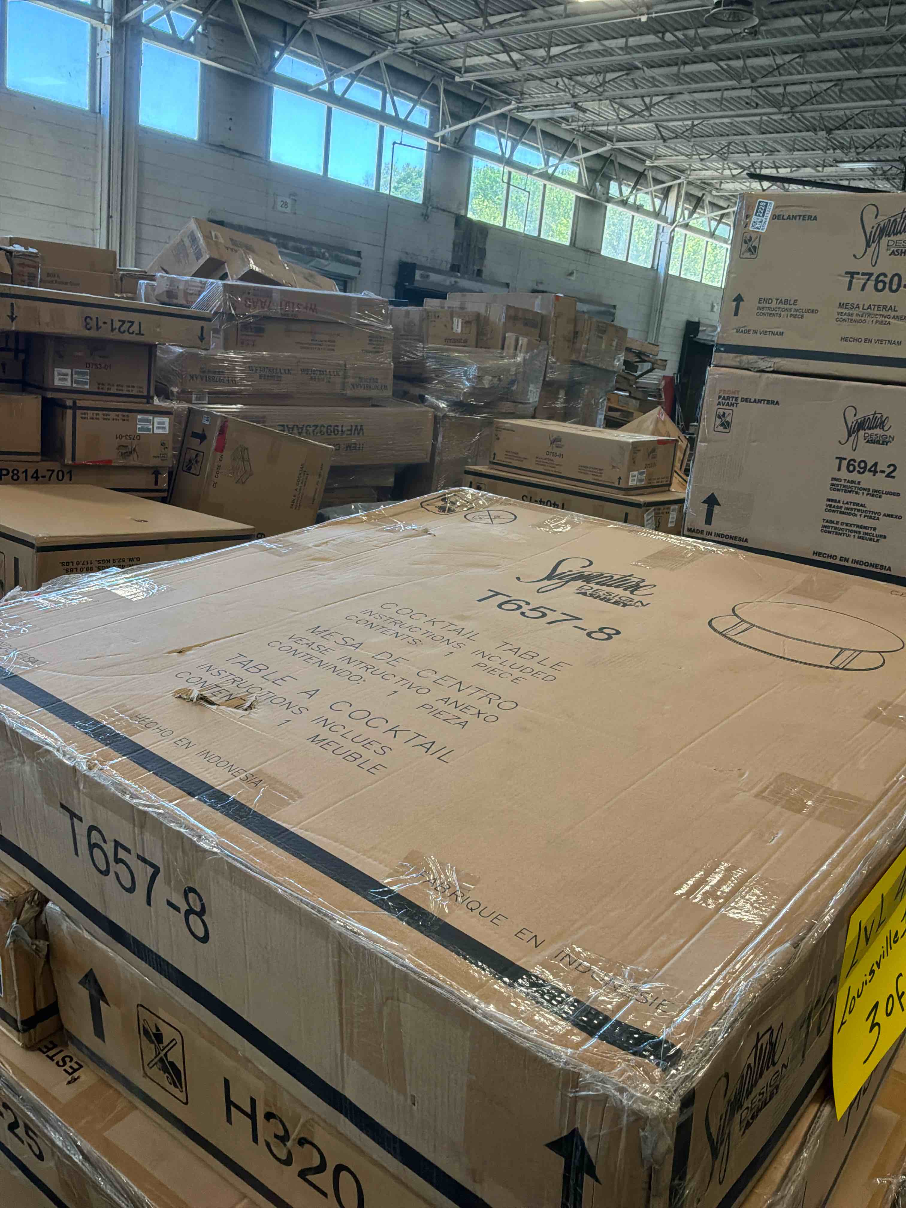 Condition photo showing New/Like New for korestone 2 coffee table