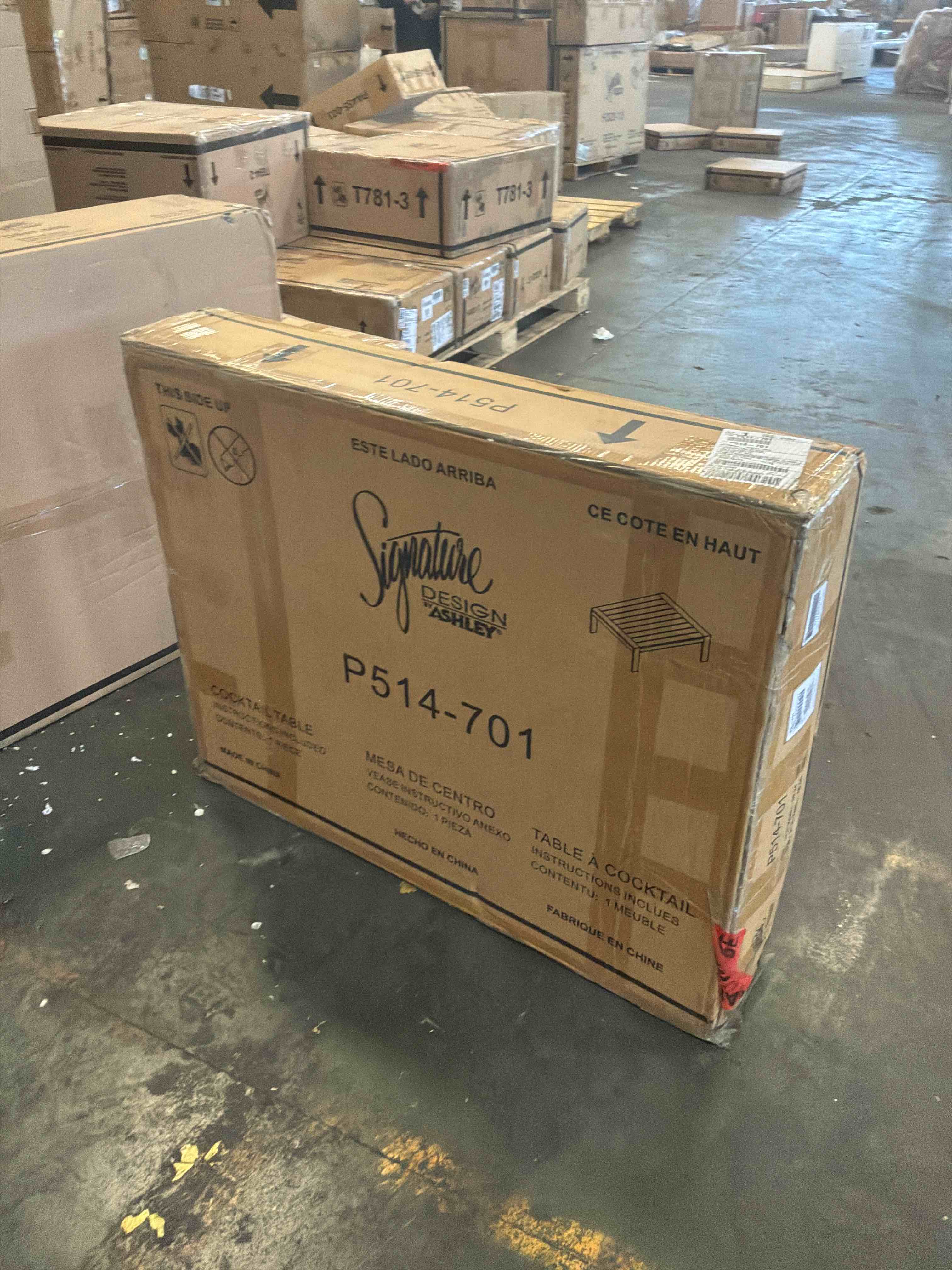 Condition photo showing New/Like New for casual tropicava outdoor coffee table taupe