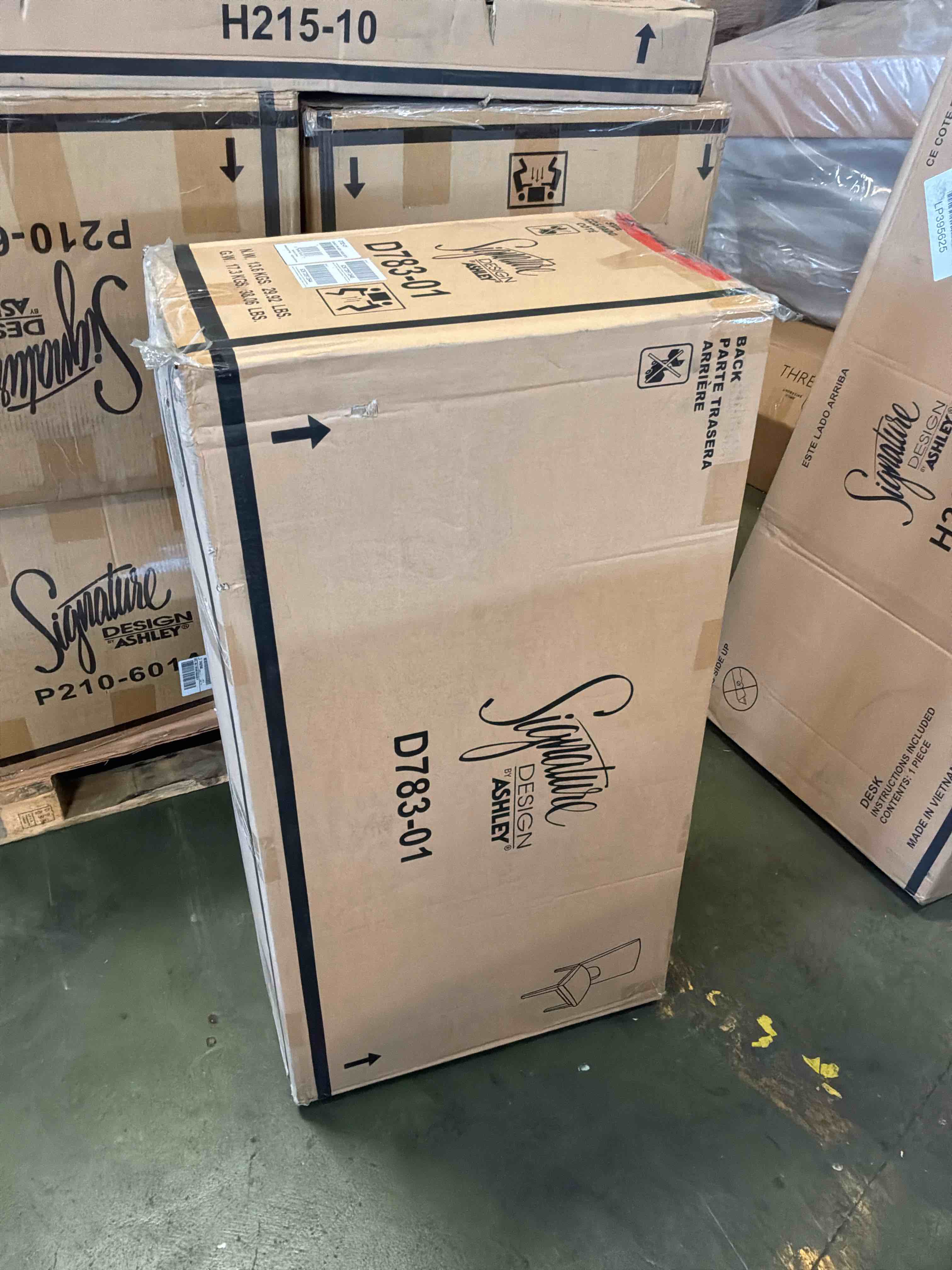 Condition photo showing New/Like New for dakmore dining chair (set of 2)