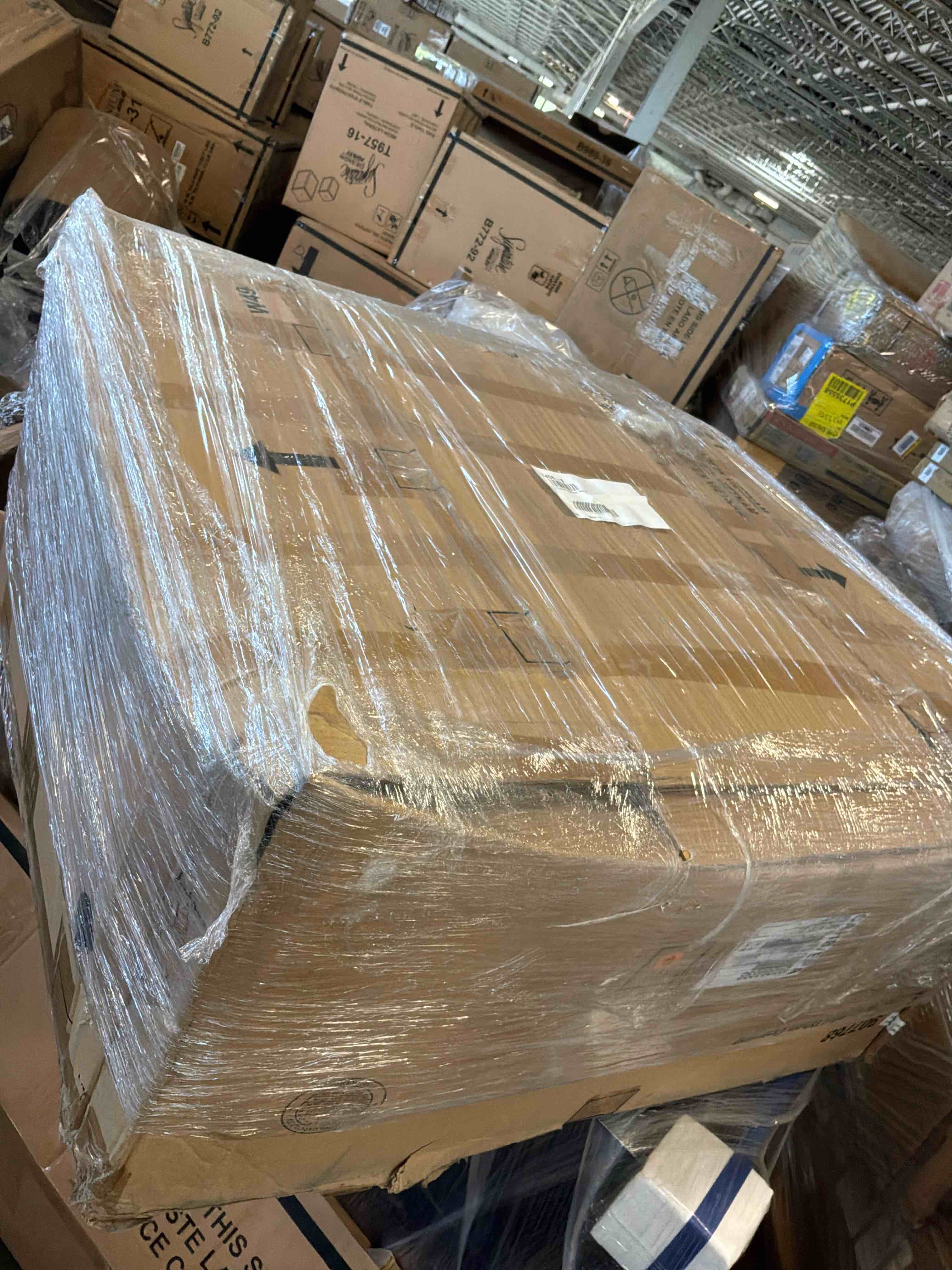 Condition photo showing New/Like New for chasinfield coffee table