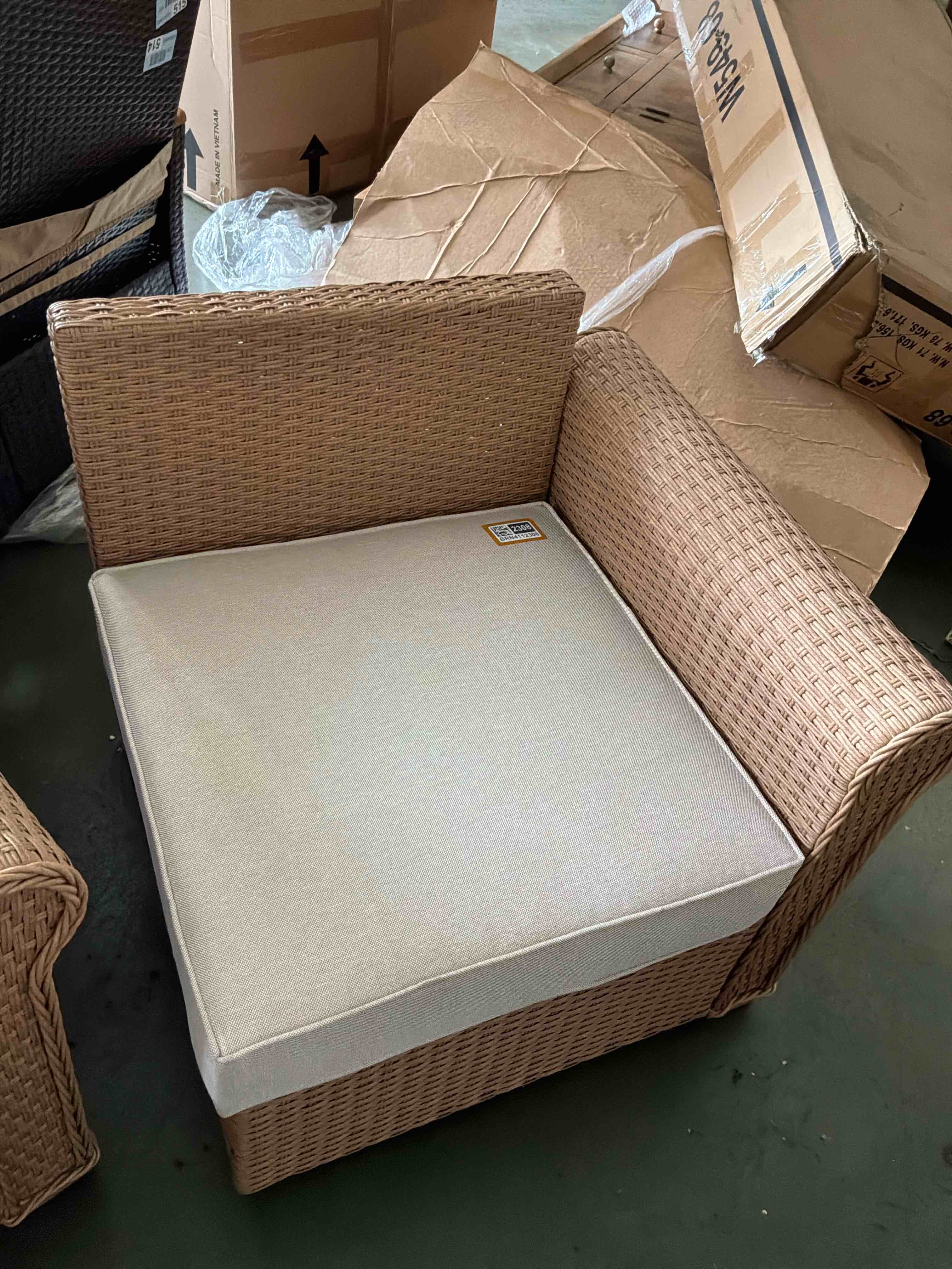 https://s3.amazonaws.com/lotting-images-prod/bidfta/BRN4112308_1776794719079.jpeg