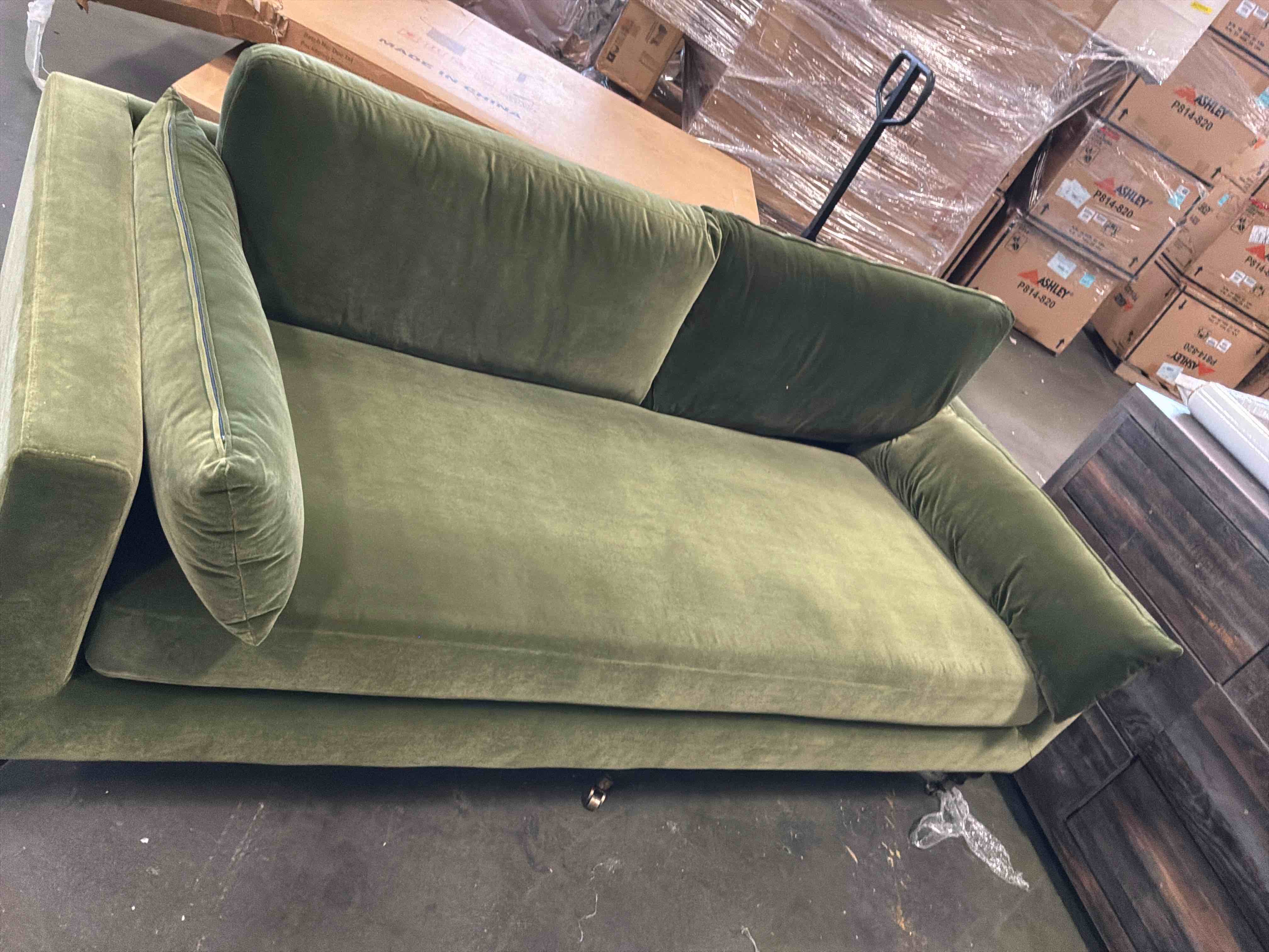 Condition photo showing Good Condition for jennifer taylor home elliot 84" track arm sofa with caster turn legs olive green