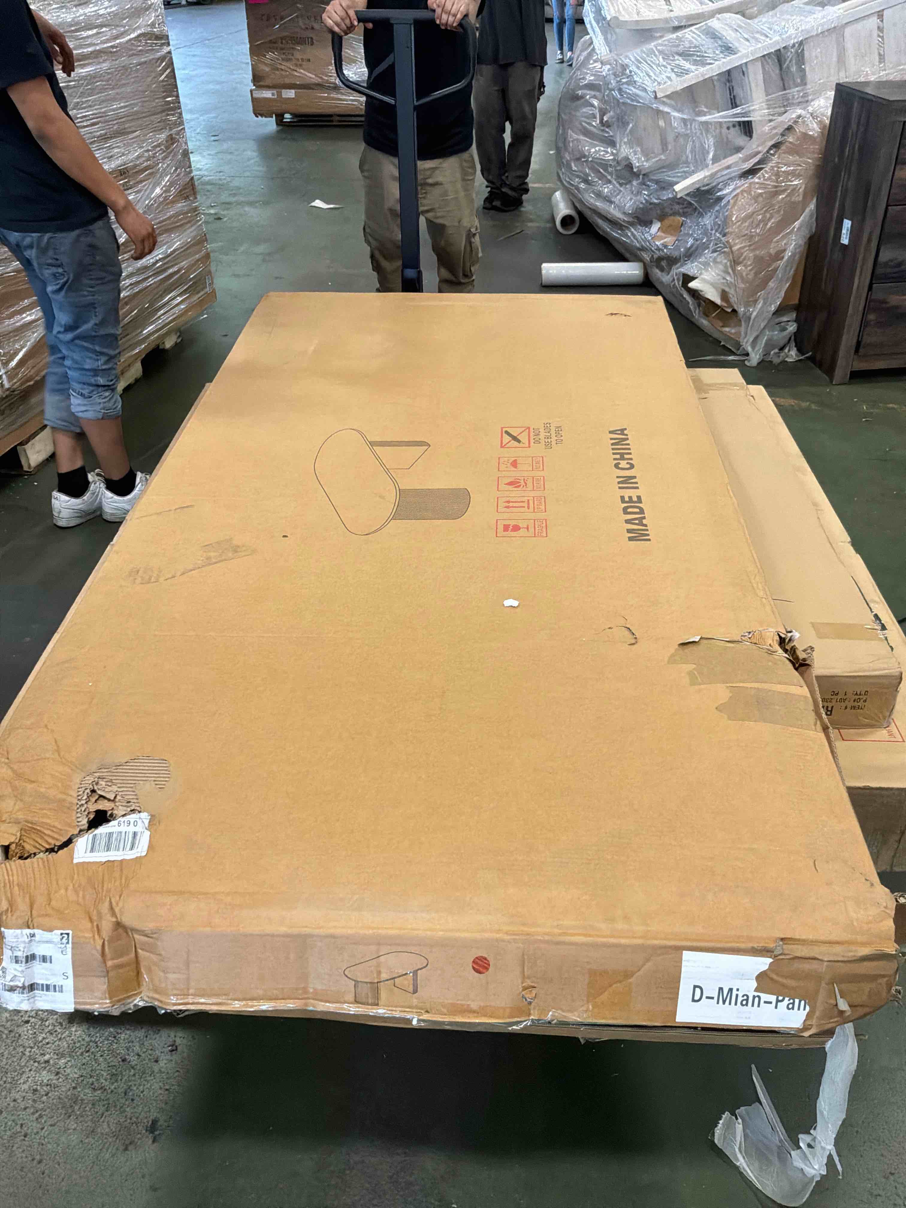 Condition photo showing Good Condition for similar to huahuu extendable round dining table for 4-8, 39in-77in long large kitchen table with fluted base, space saving modern farmhouse oval dinner tables for dining room, kitchen, living room, natural