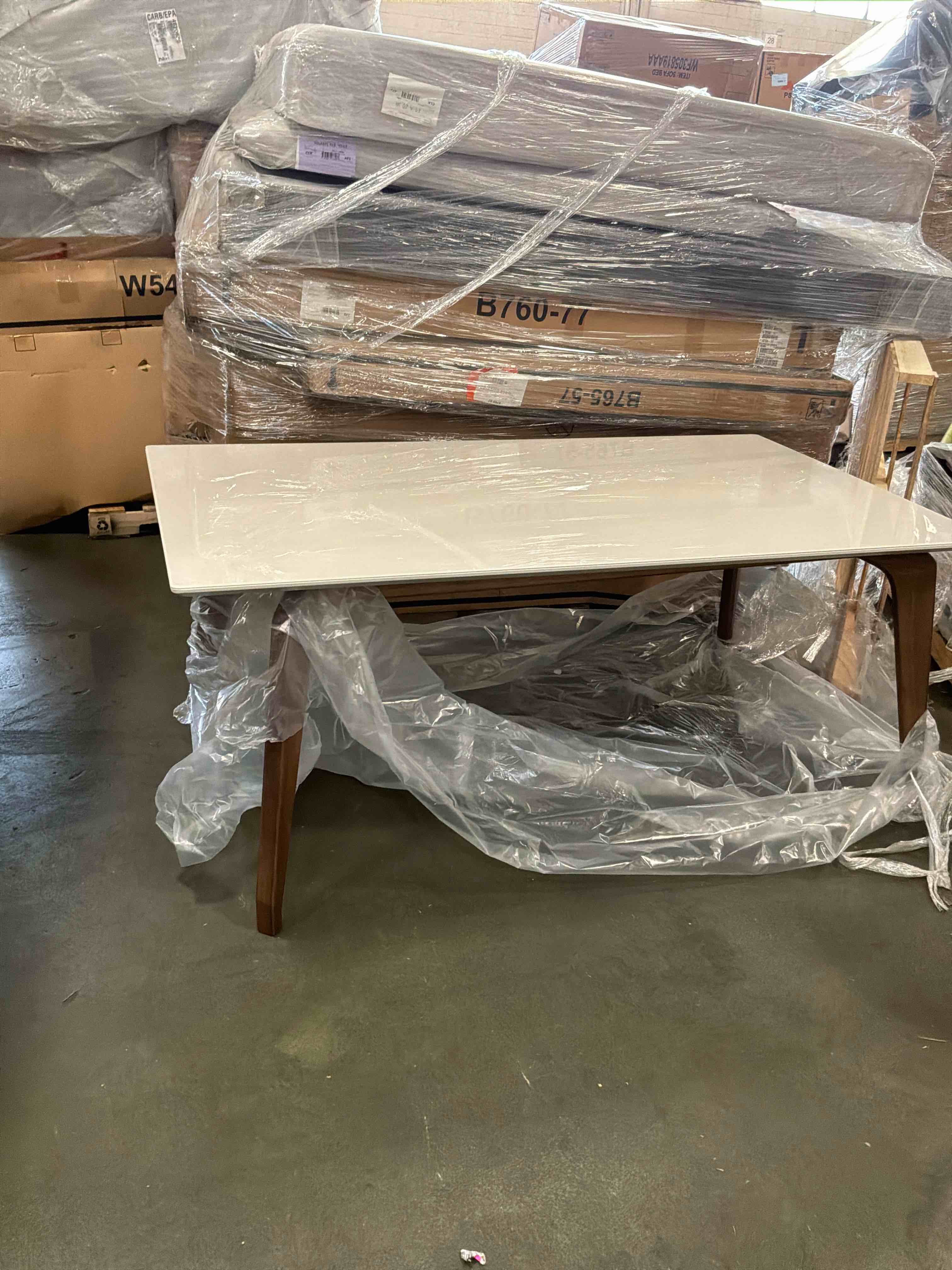 Condition photo showing New/Like New for giane dining table