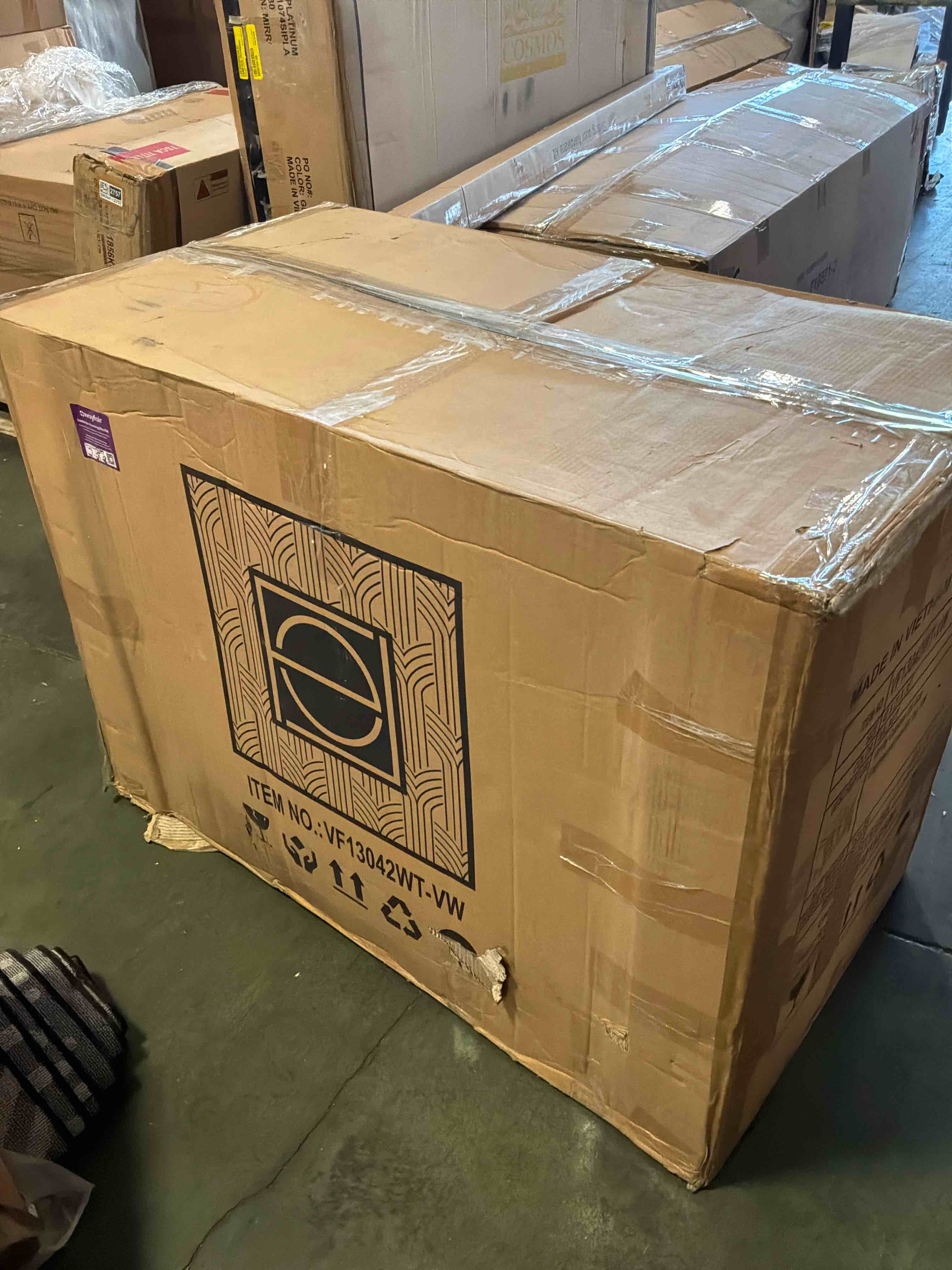 https://s3.amazonaws.com/lotting-images-prod/bidfta/BRN4112767_1777402059256.jpeg