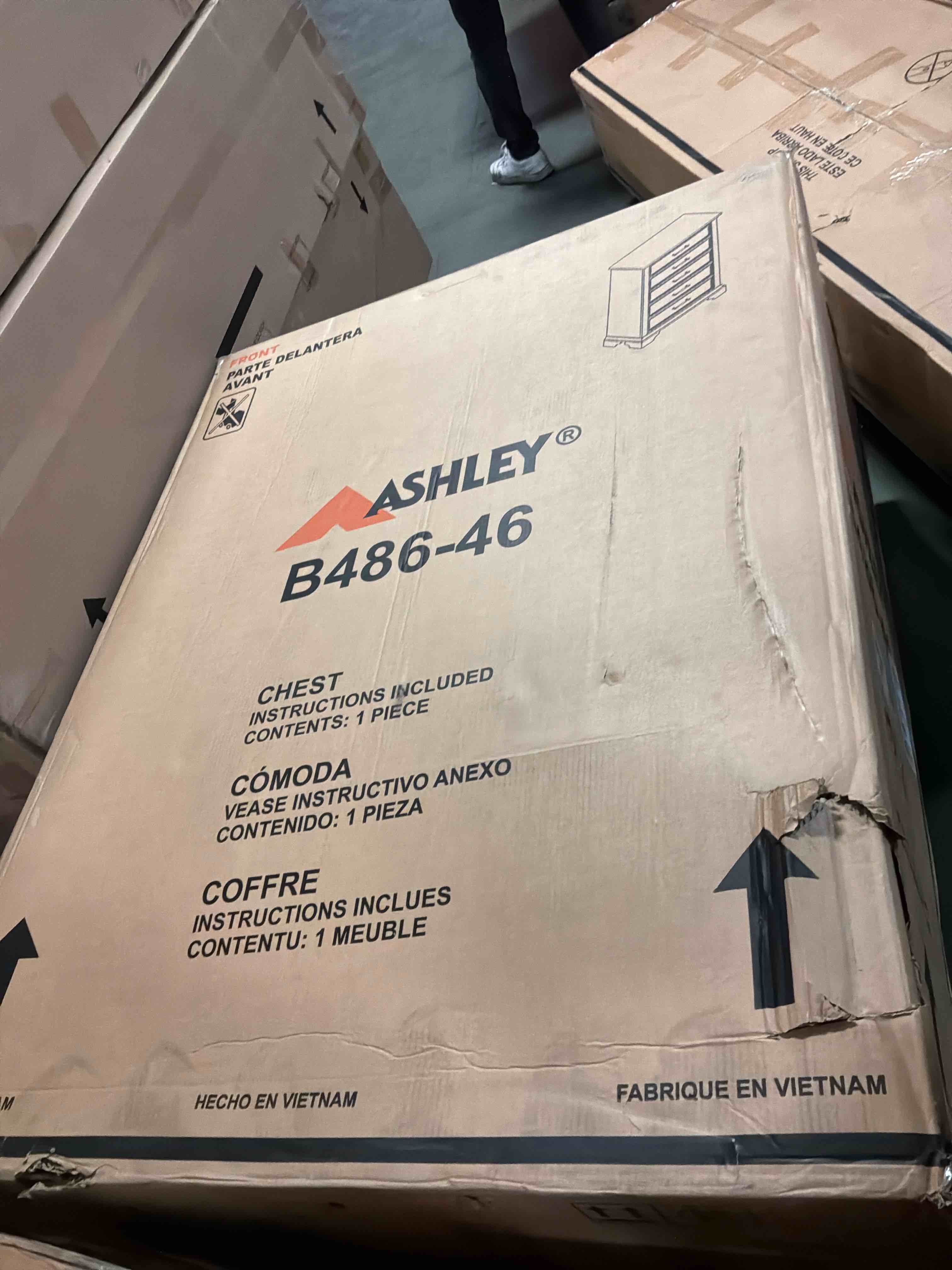 https://s3.amazonaws.com/lotting-images-prod/bidfta/BRN4112864_1777578096352.jpeg