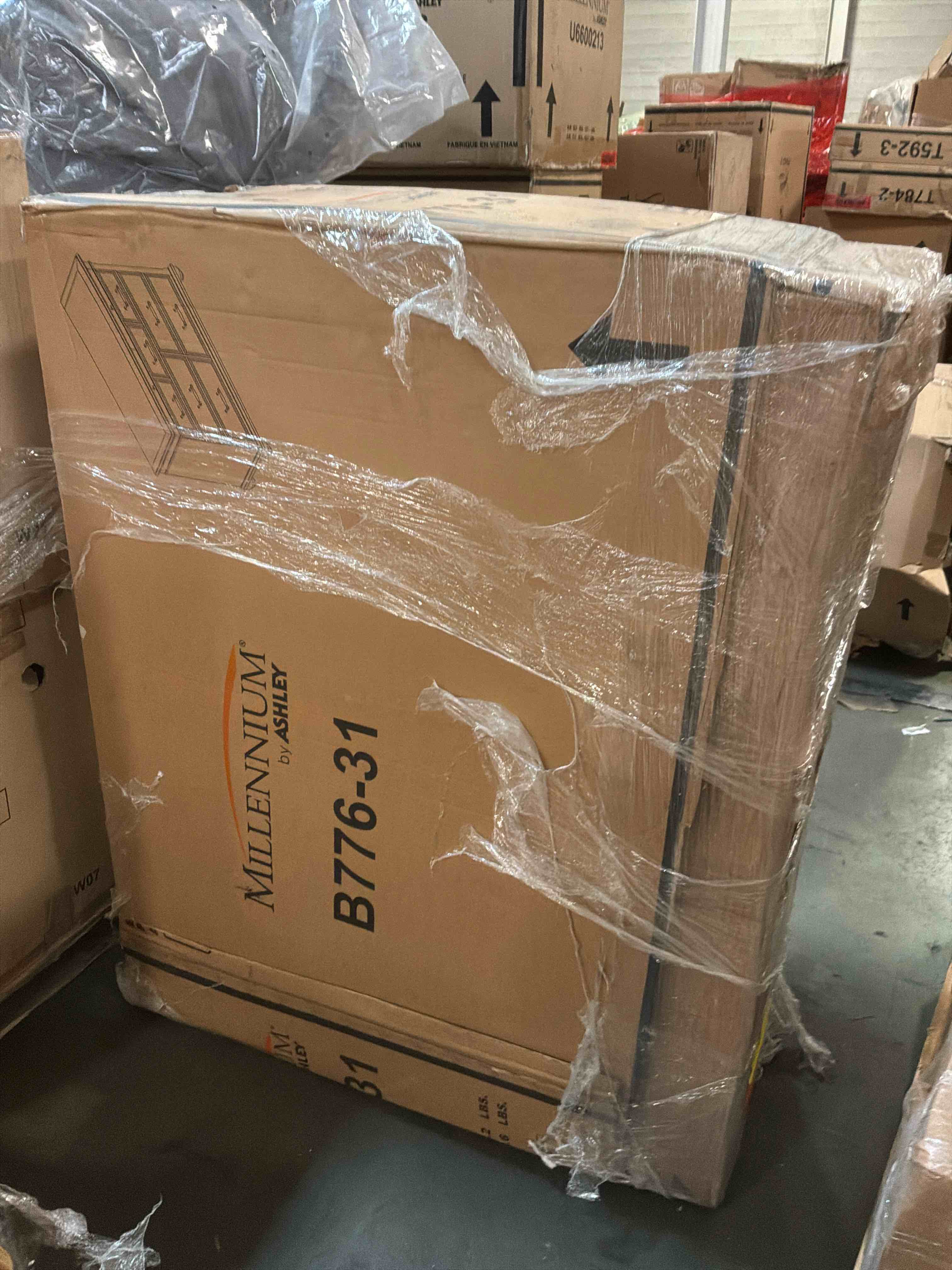 https://s3.amazonaws.com/lotting-images-prod/bidfta/BRN4112889_1777650214056.jpeg