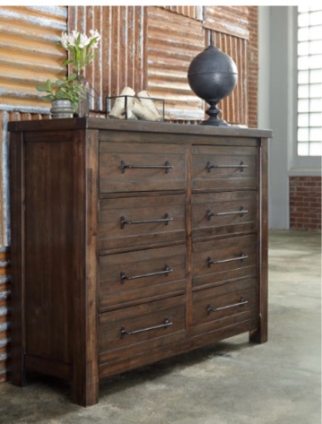 B633-31 Starmore 8 Drawer Dresser