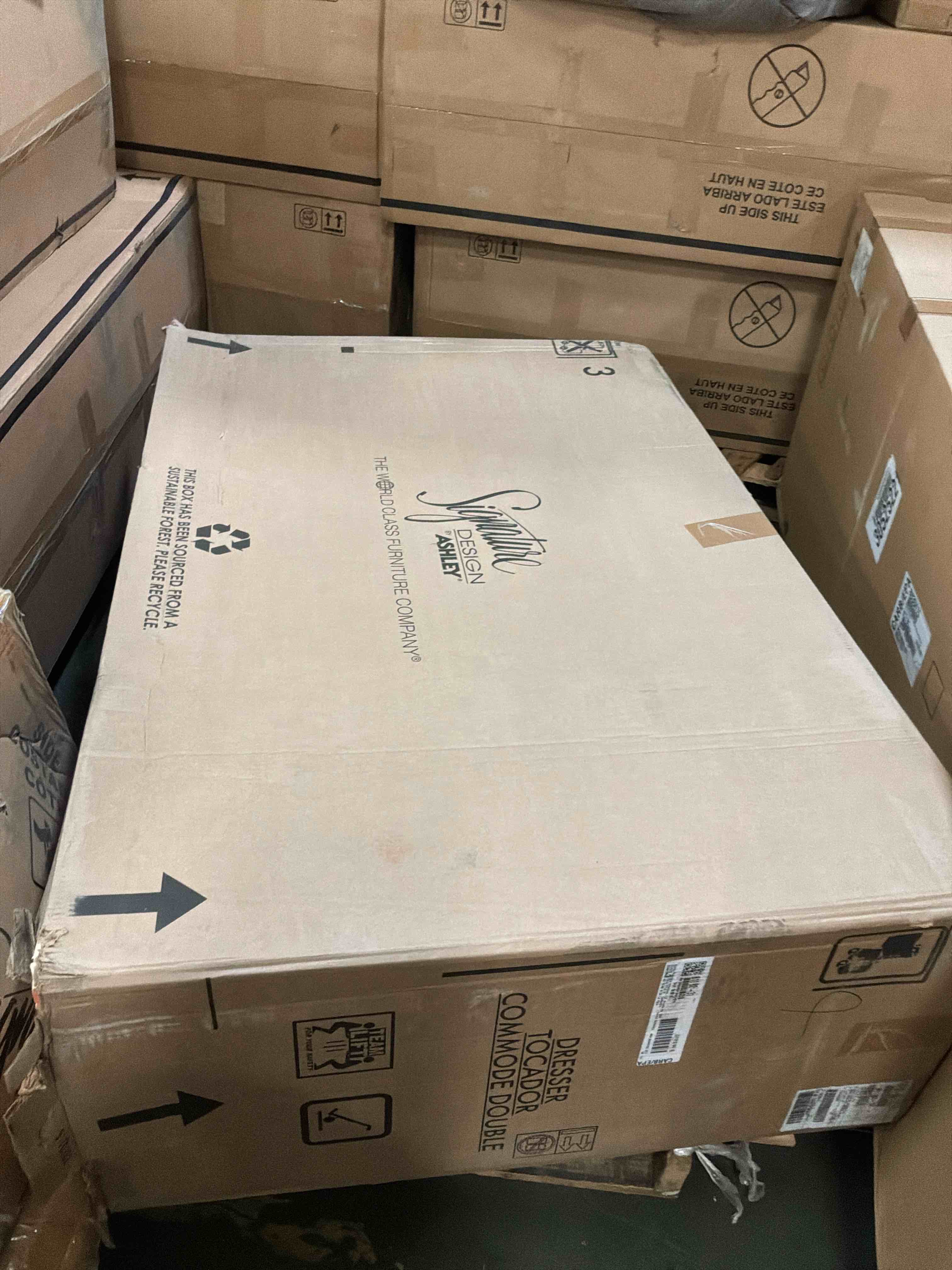 https://s3.amazonaws.com/lotting-images-prod/bidfta/BRN4112912_1777657770534.jpeg