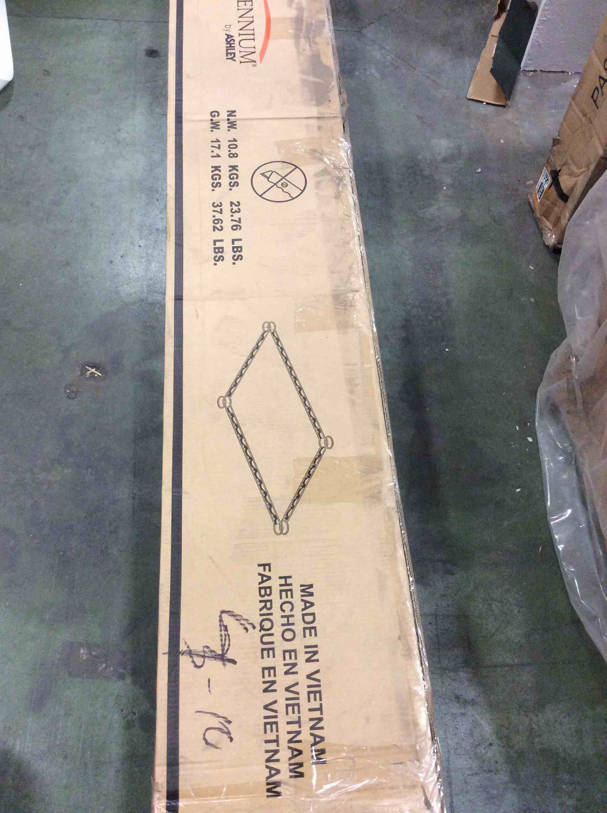 https://s3.amazonaws.com/lotting-images-prod/bidfta/BRN4112951_1777921207797.jpeg