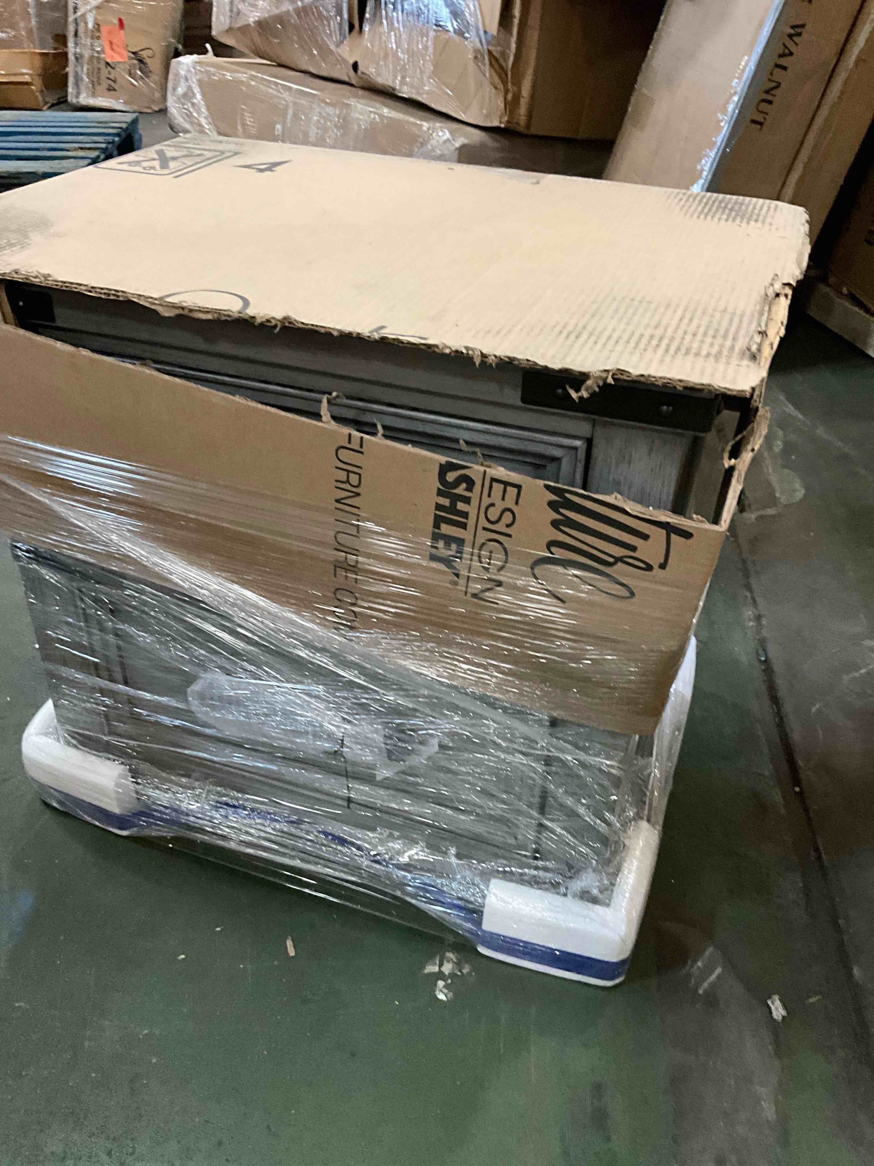 https://s3.amazonaws.com/lotting-images-prod/bidfta/BRN4113783_1779899011020.jpeg