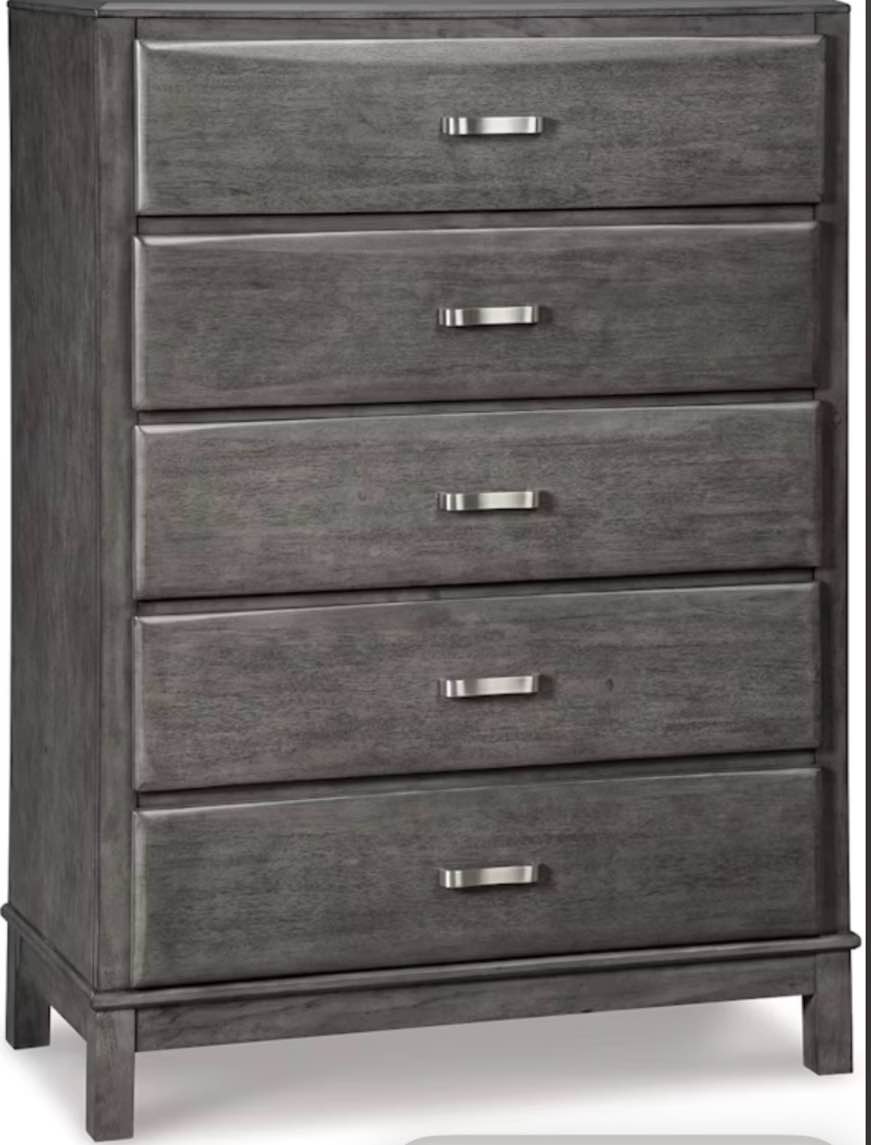 Bedroom Caitbrook Chest of Drawers 