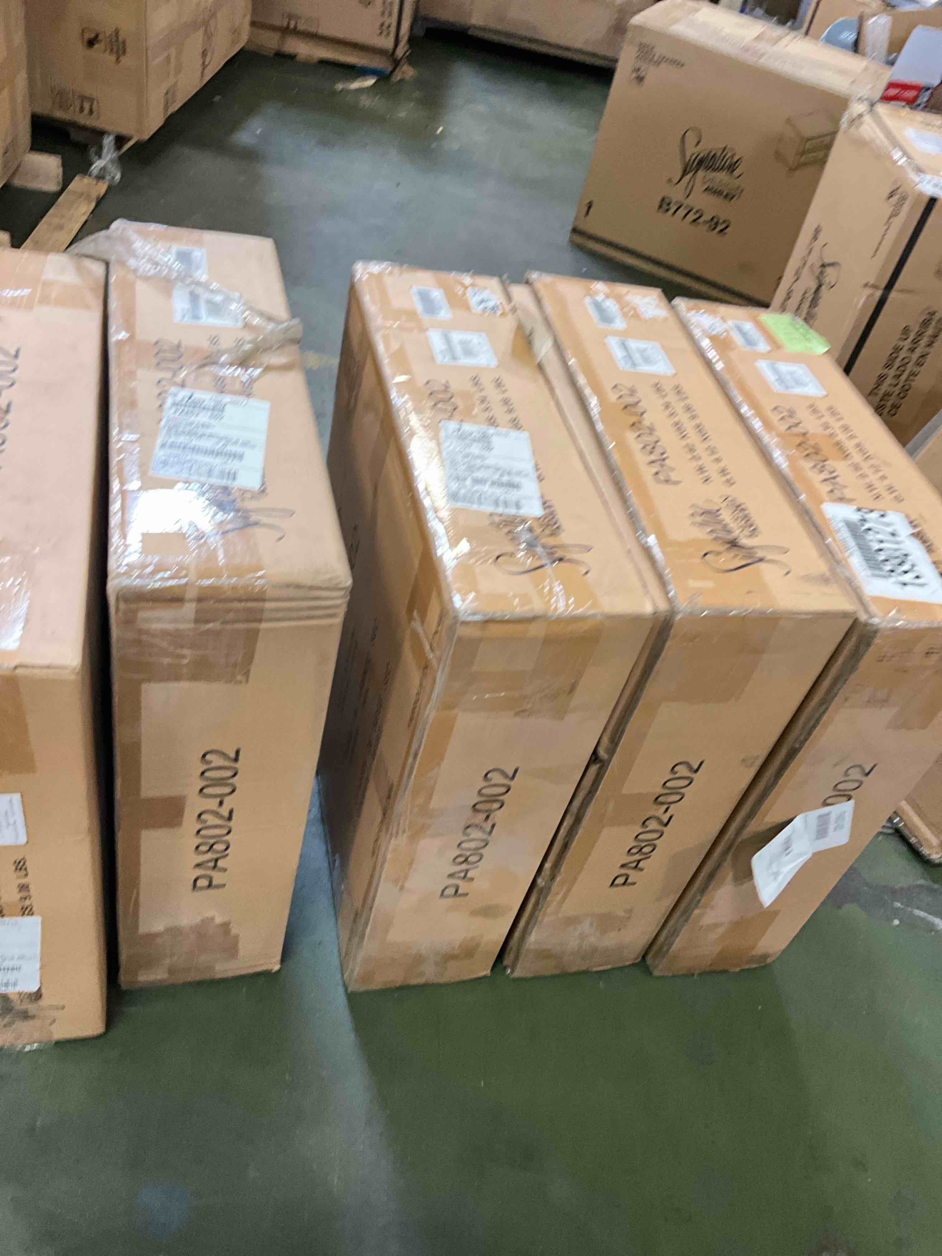 https://s3.amazonaws.com/lotting-images-prod/bidfta/BRN4113789_1779909770735.jpeg