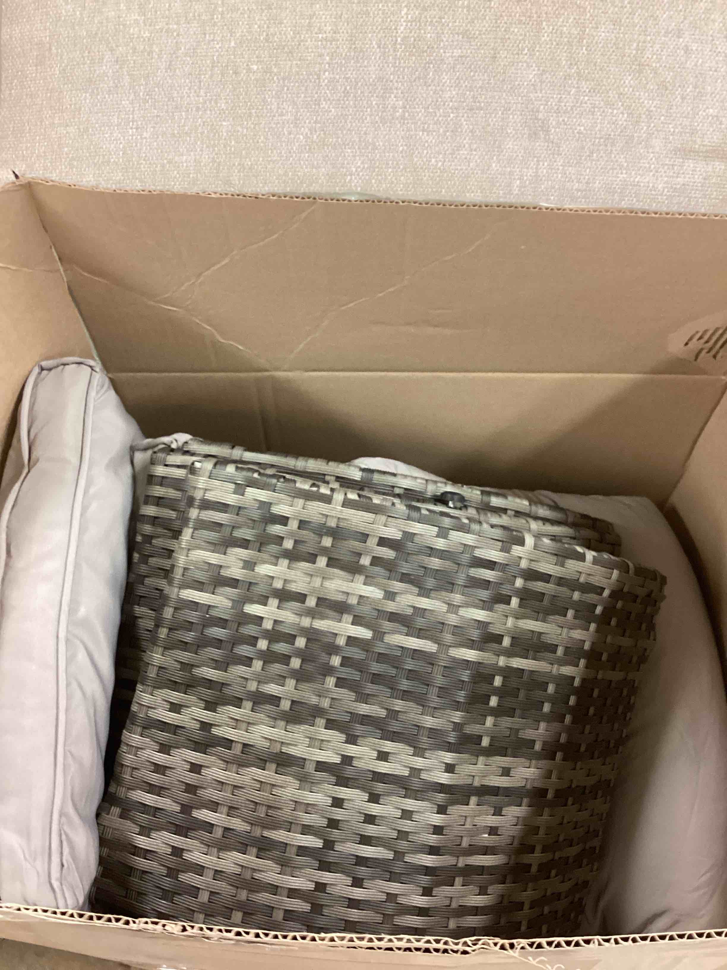 https://s3.amazonaws.com/lotting-images-prod/bidfta/BRN4114447_1780692953520.jpeg