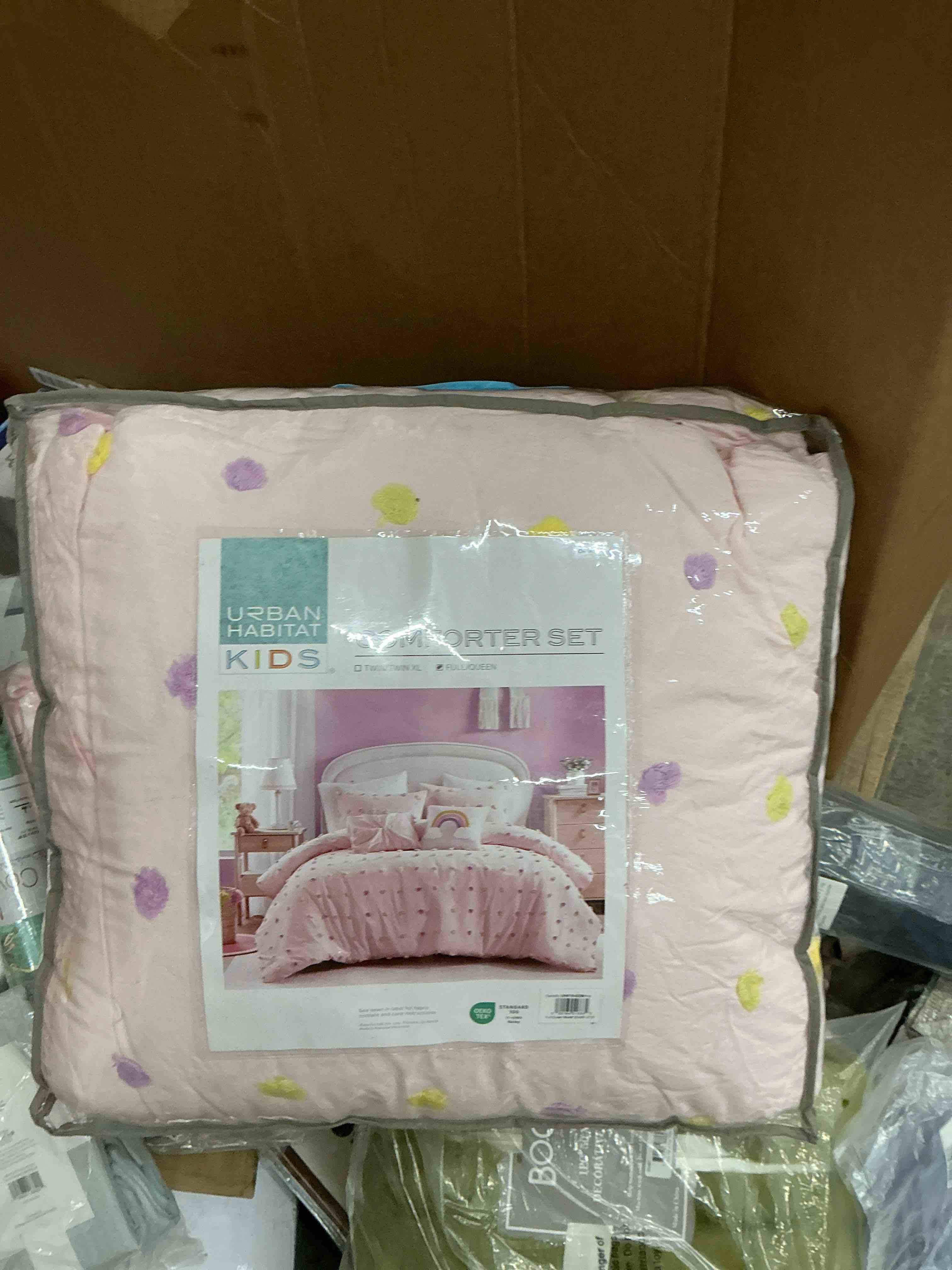 Condition photo showing Good Condition for intelligent design callie girls full/queen comforter set, pink 5-piece kids bedding, 100% cotton tufted pom pom tufted jacquard, all season down alternative, cozy shabby chic bedroom décor