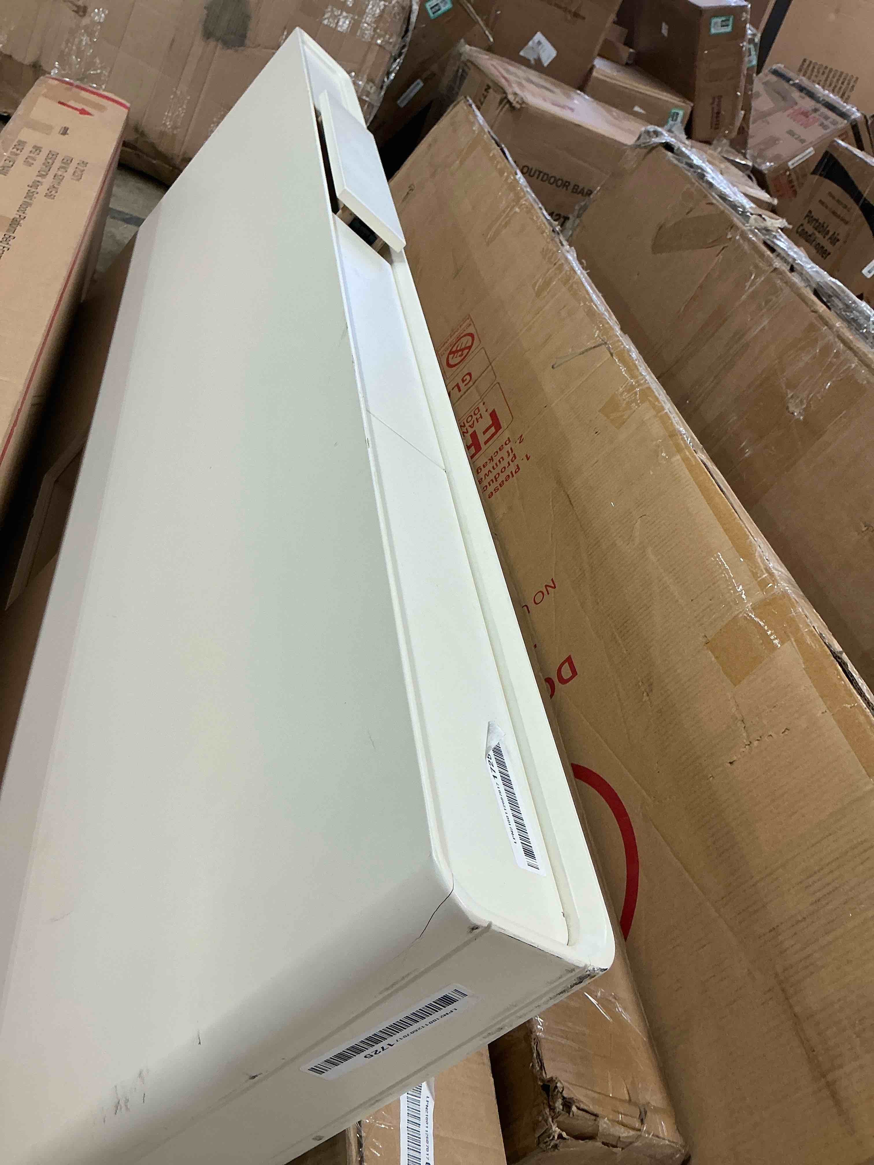 https://s3.amazonaws.com/lotting-images-prod/bidfta/BRN4114889_1783520161343.jpeg