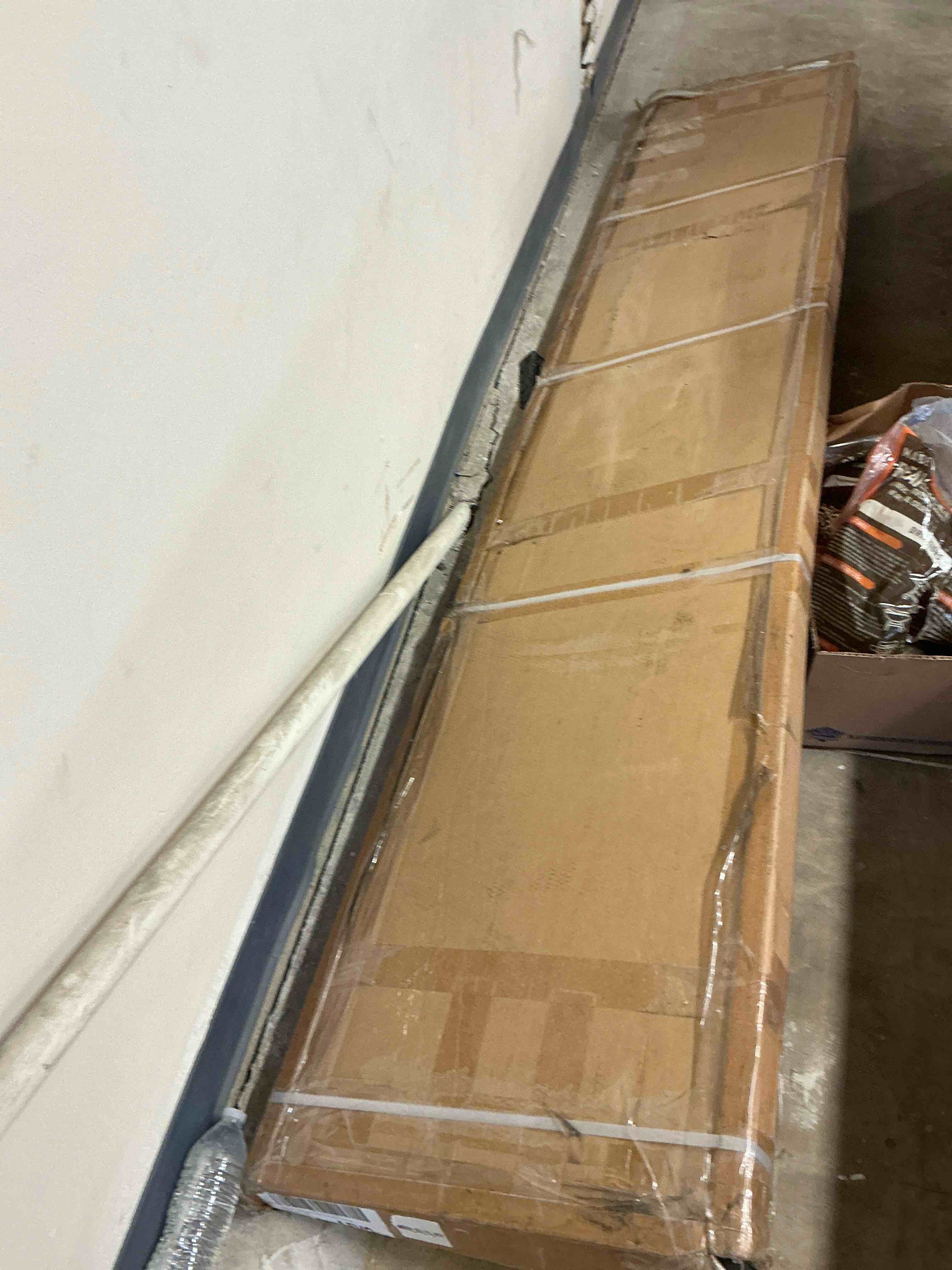 https://s3.amazonaws.com/lotting-images-prod/bidfta/BRN4114896_1783523018293.jpeg