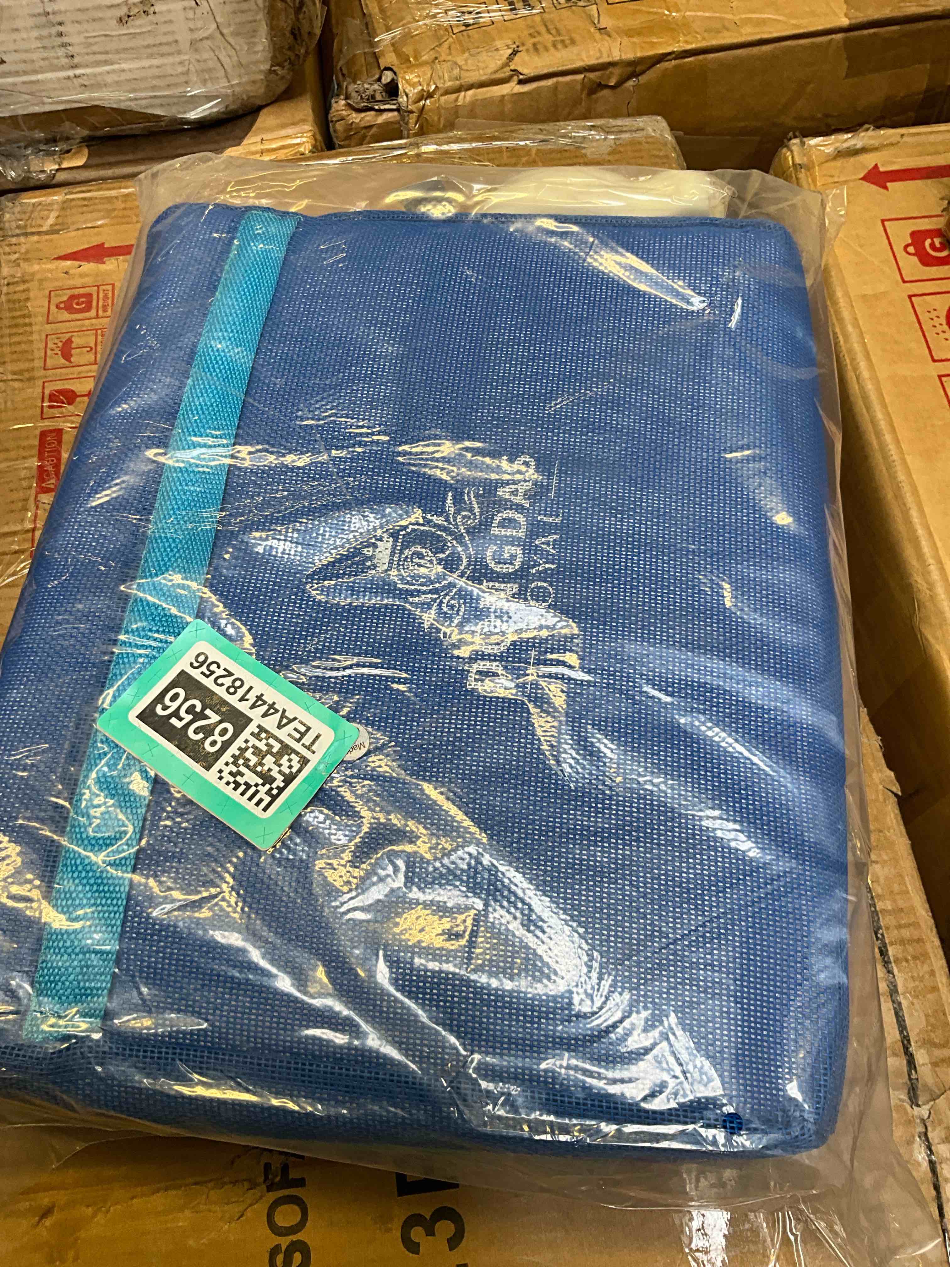 Condition photo showing New/Like New for dongdas royal hot tub booster