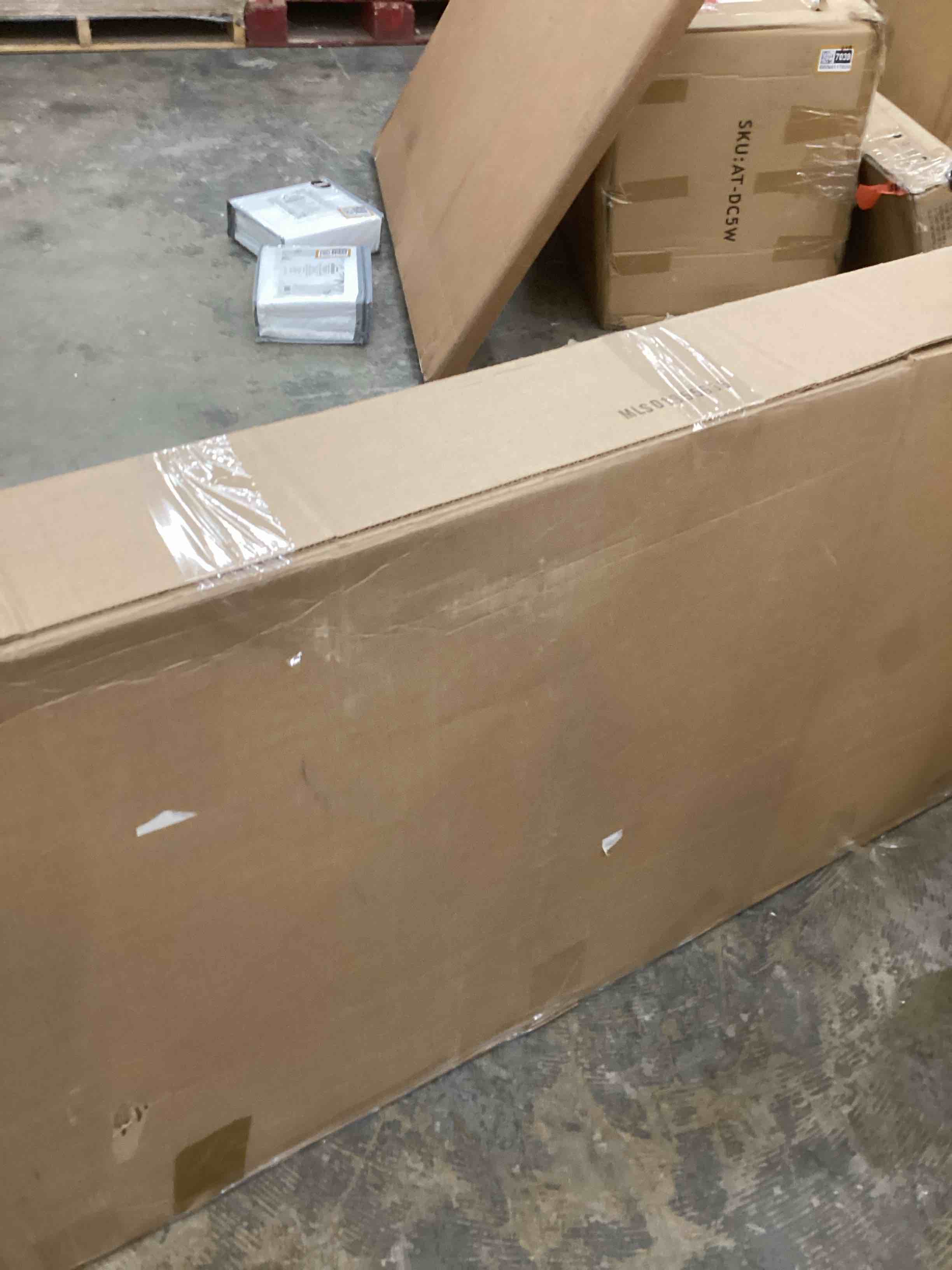 https://s3.amazonaws.com/lotting-images-prod/bidfta/BRN4117047_1777406745587.jpeg