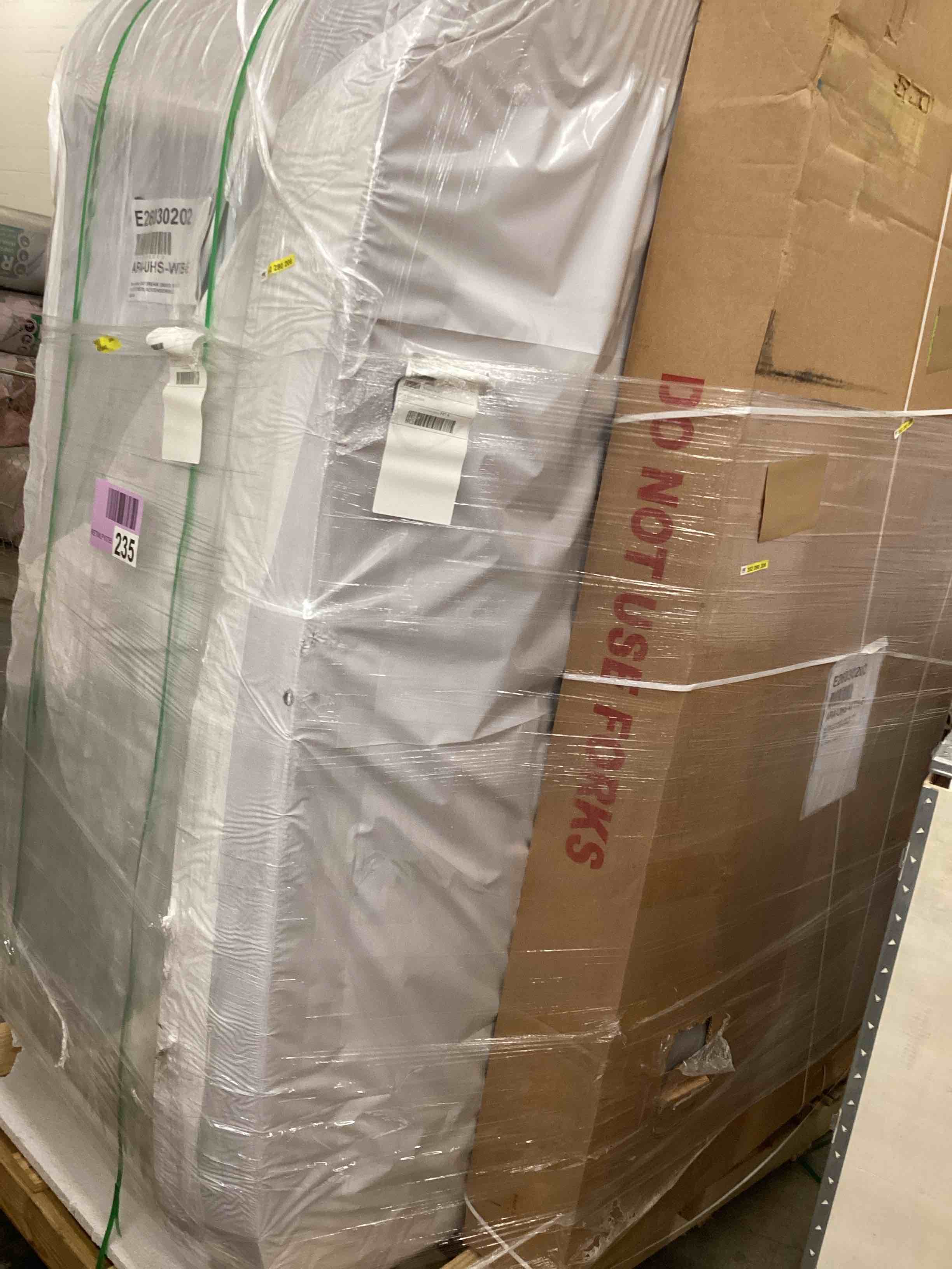 https://s3.amazonaws.com/lotting-images-prod/bidfta/BRN4117105_1777911915168.jpeg