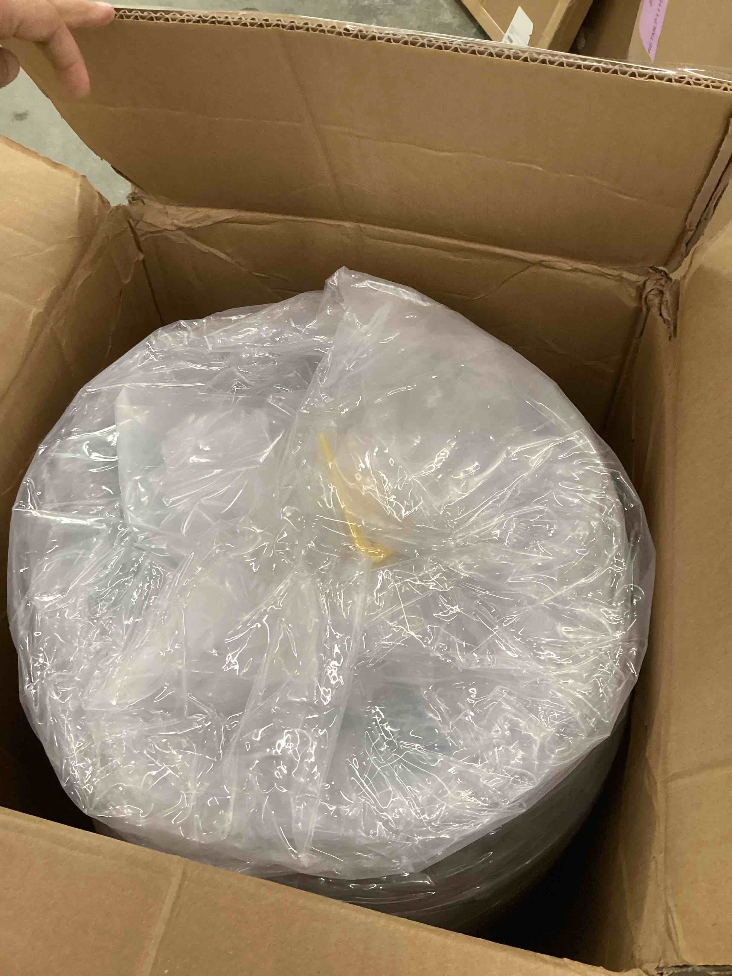 https://s3.amazonaws.com/lotting-images-prod/bidfta/BRN4117129_1777663391027.jpeg