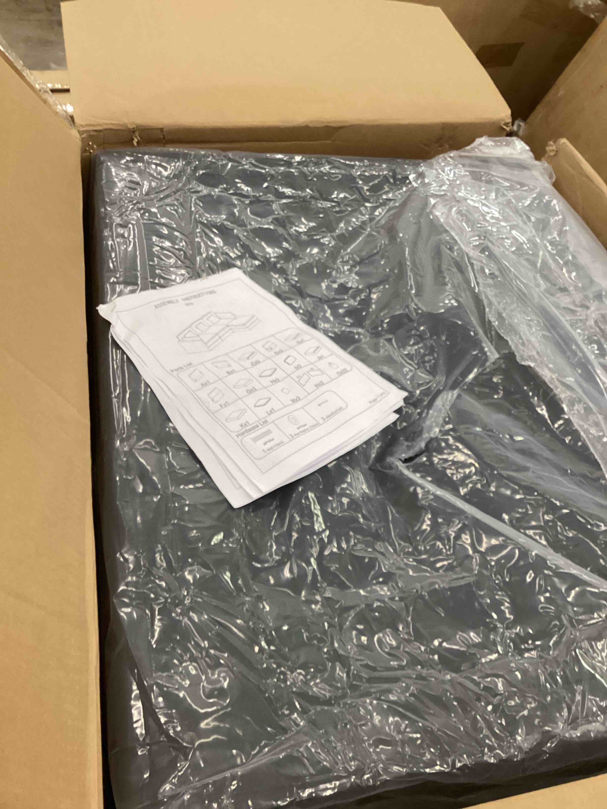 https://s3.amazonaws.com/lotting-images-prod/bidfta/BRN4117143_1777666794677.jpeg