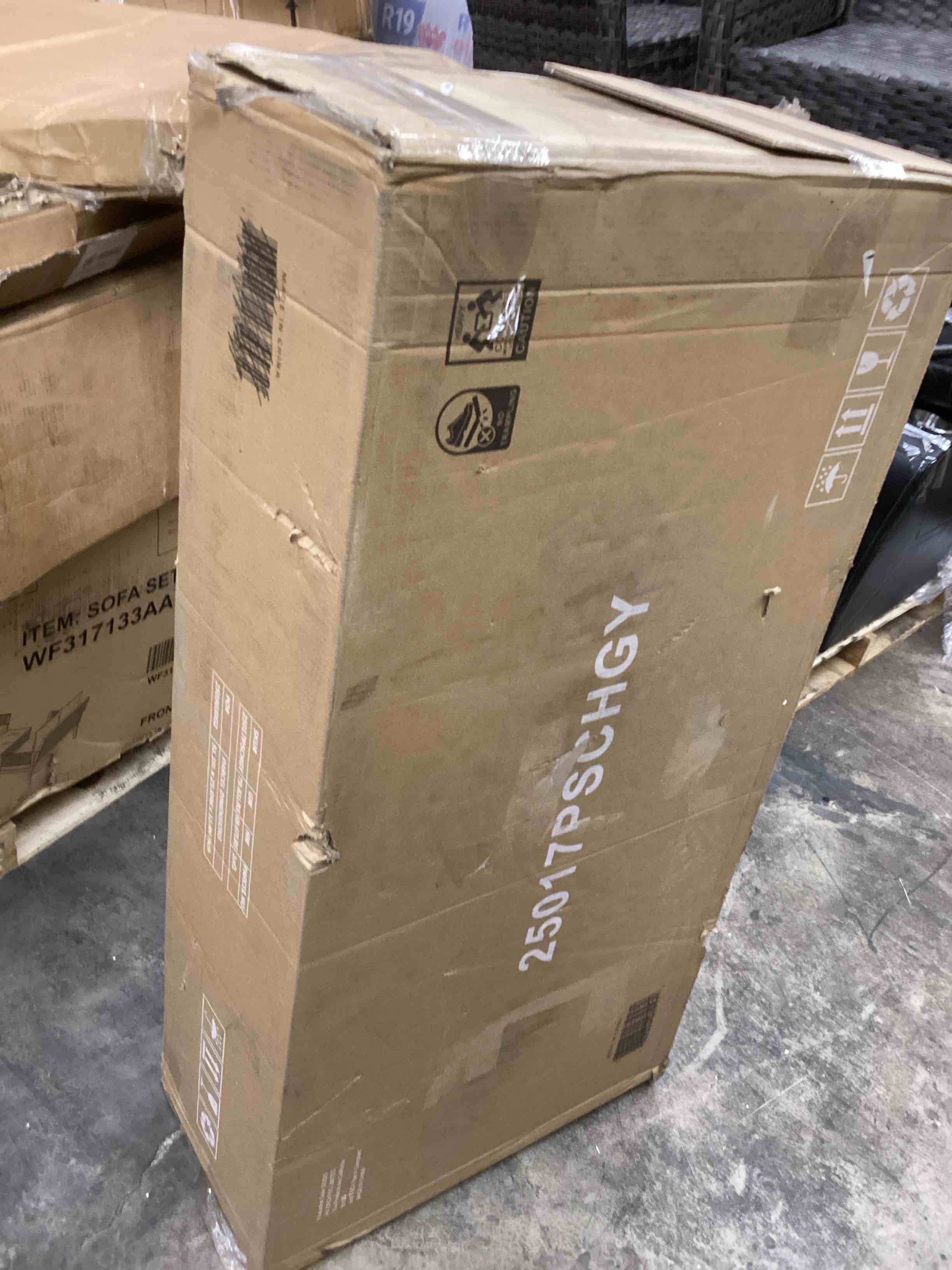 https://s3.amazonaws.com/lotting-images-prod/bidfta/BRN4117179_1777908011152.jpeg